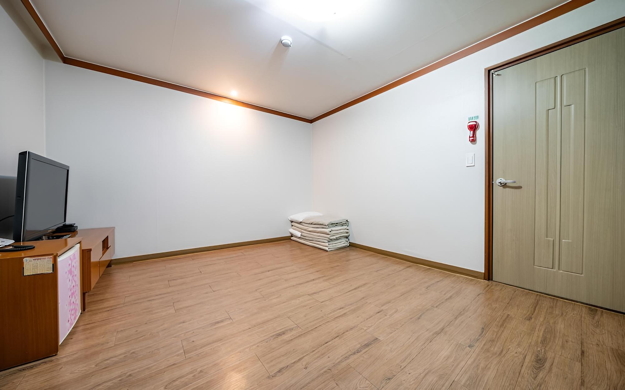Room (Ondol room) photo 2