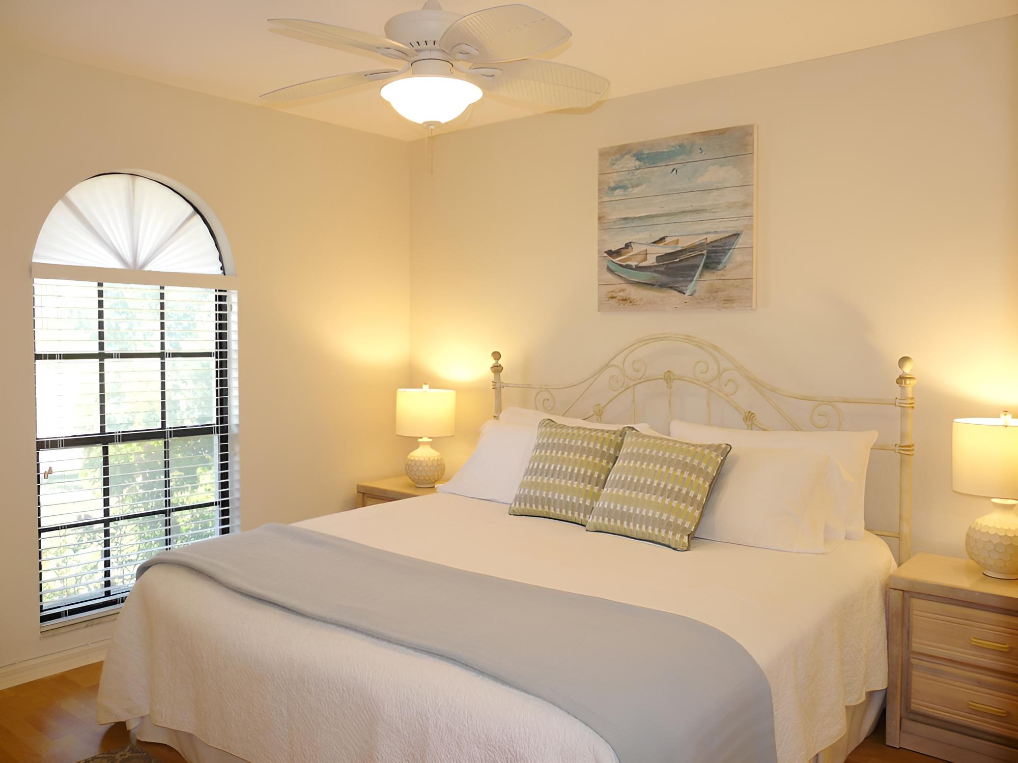 House, Multiple Beds (585 Somerset Court)