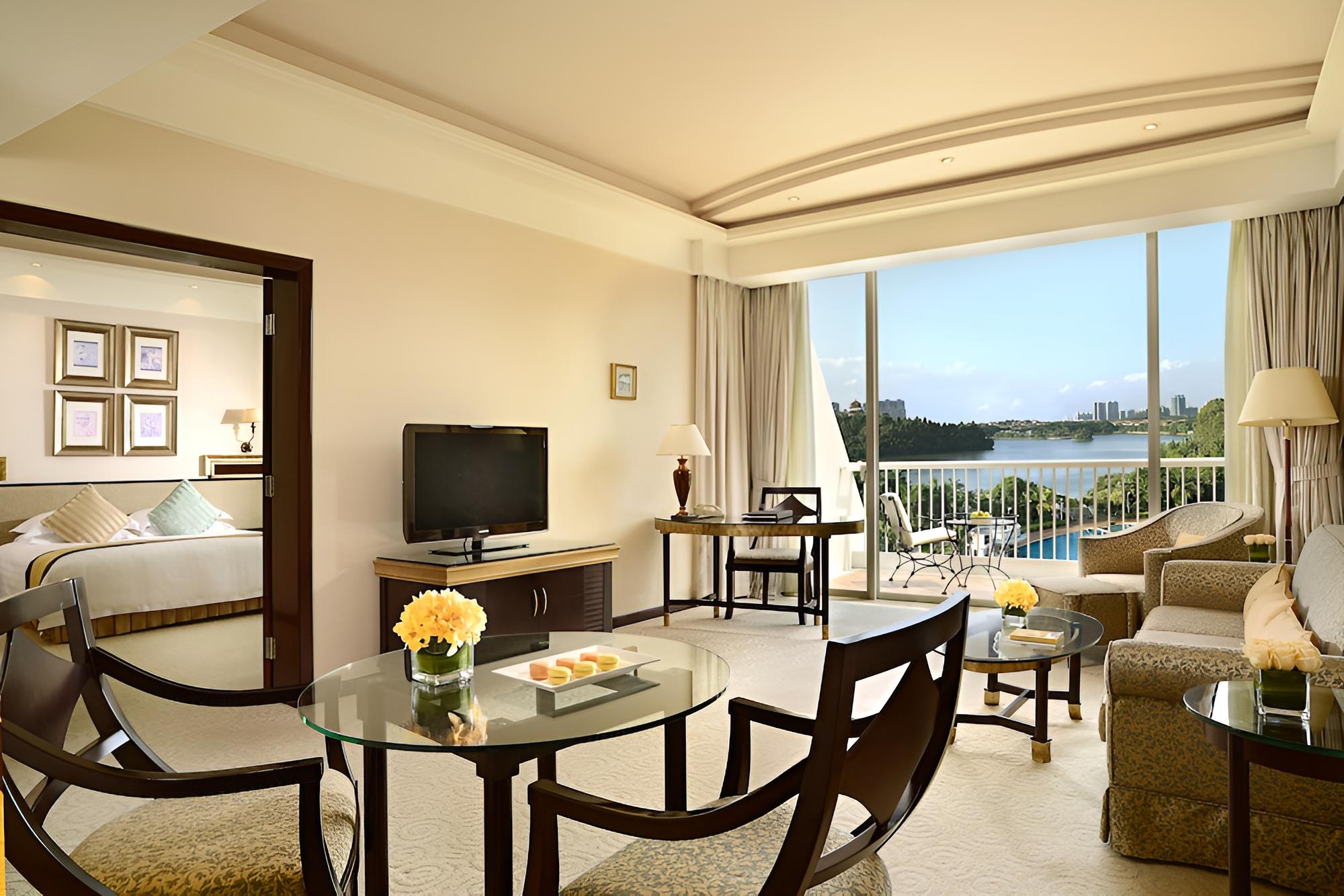 Deluxe Suite Room