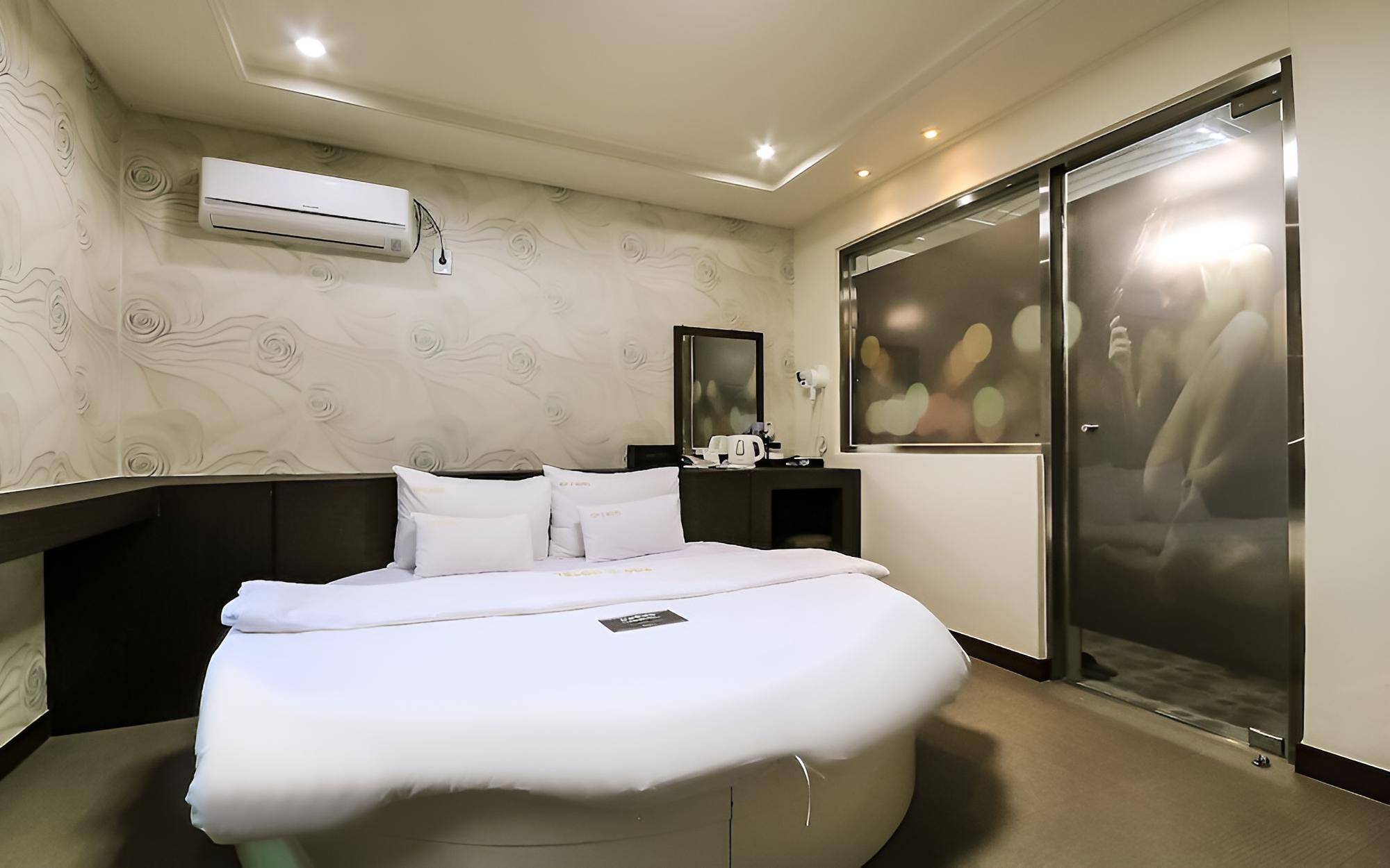 Room (Special room (Cooling air conditioner)