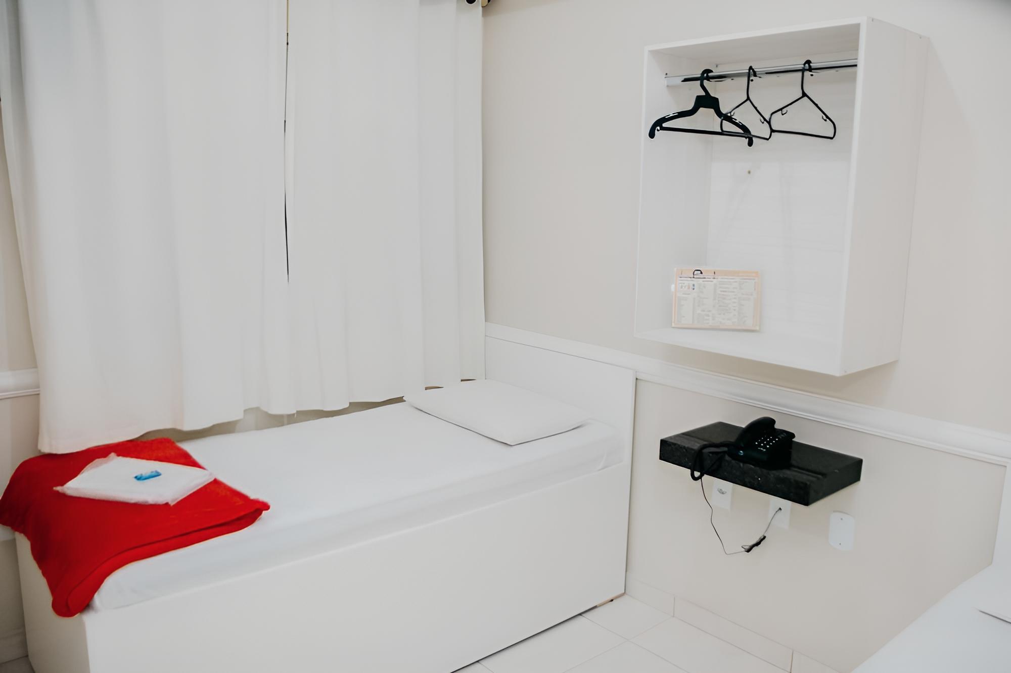 Standard Twin Room photo 3