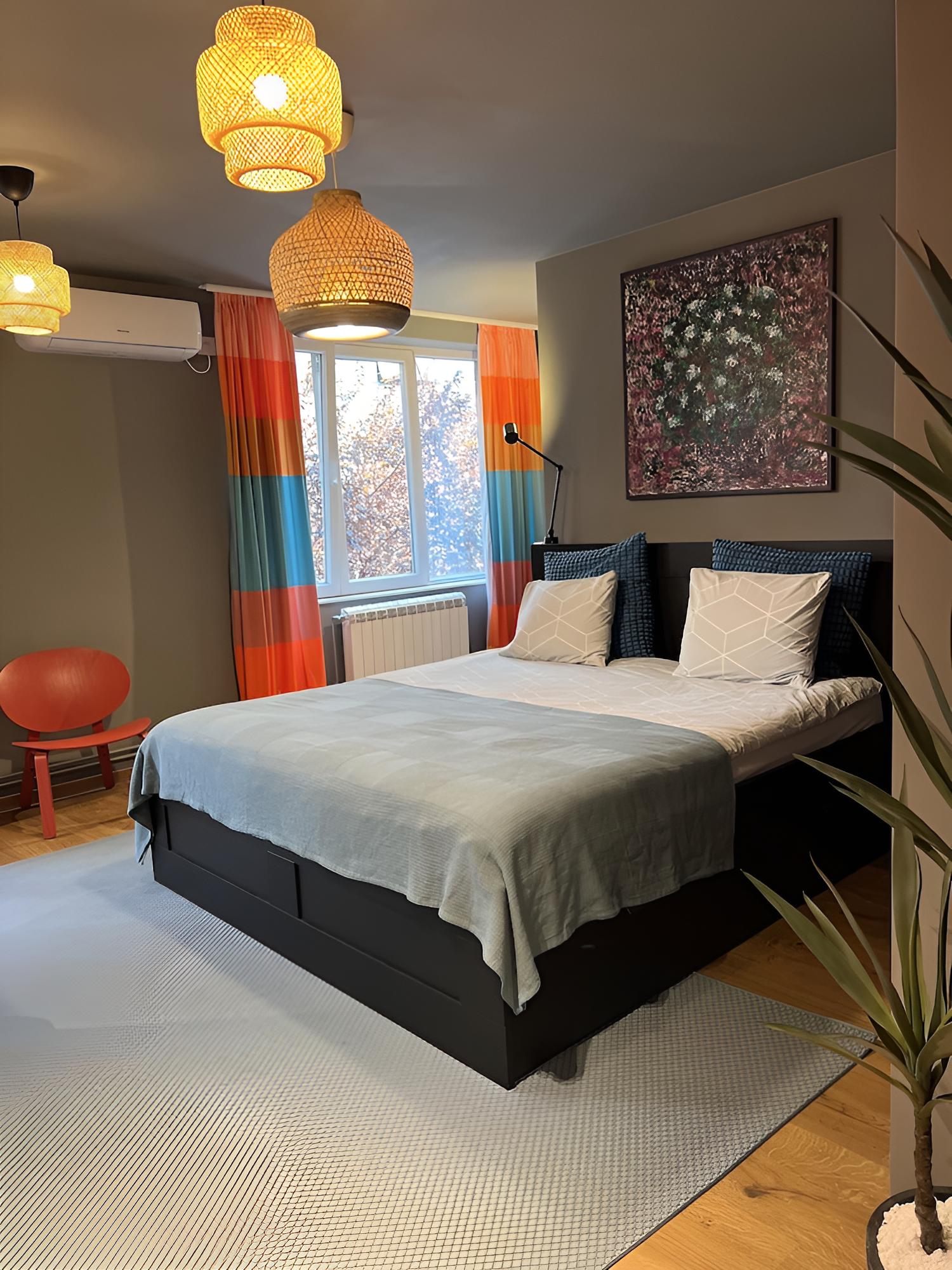 Deluxe Apartment, 1 King Bed, Non Smoking, City View