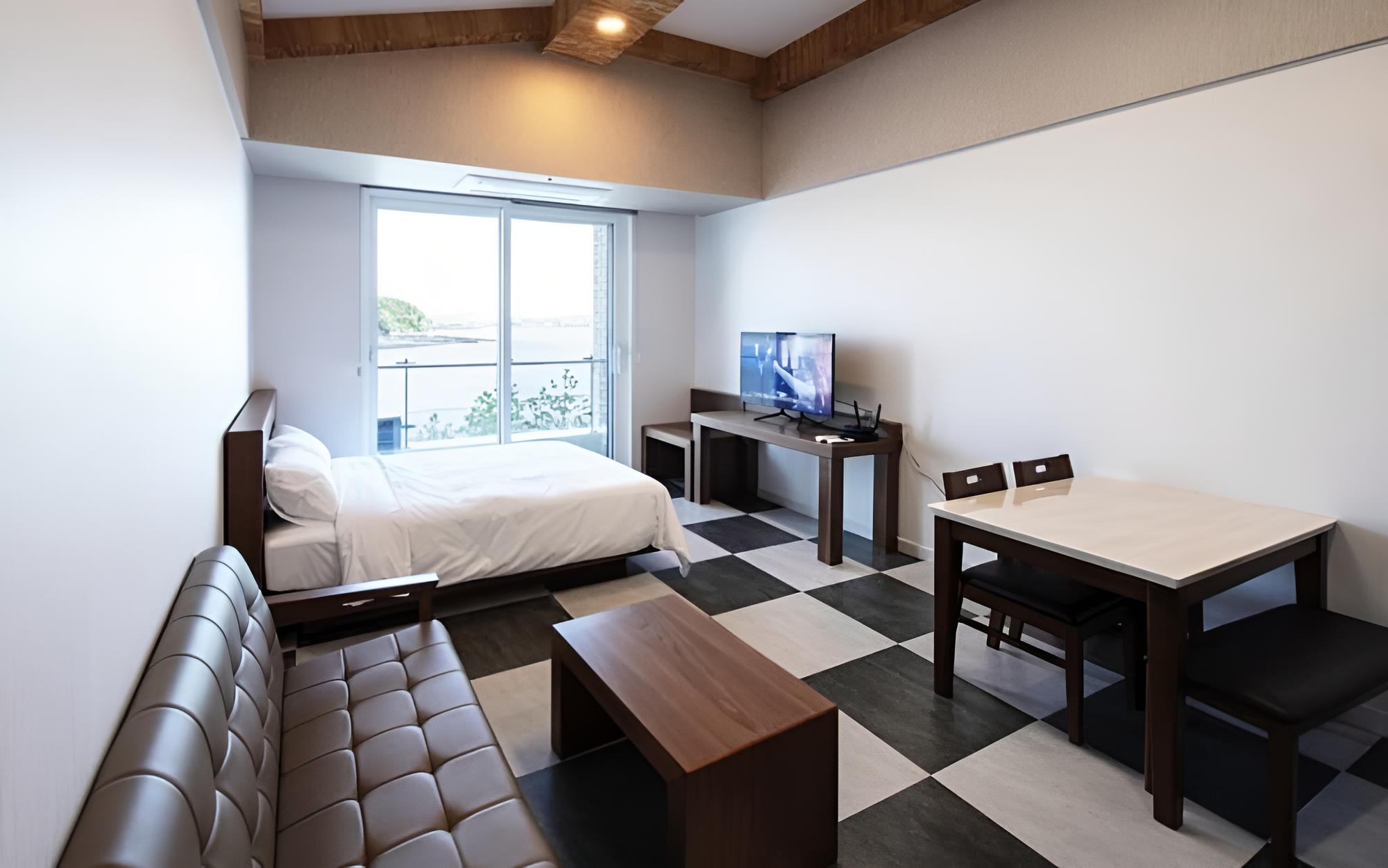 Room (General Room A 306 Duplex Ocean View )