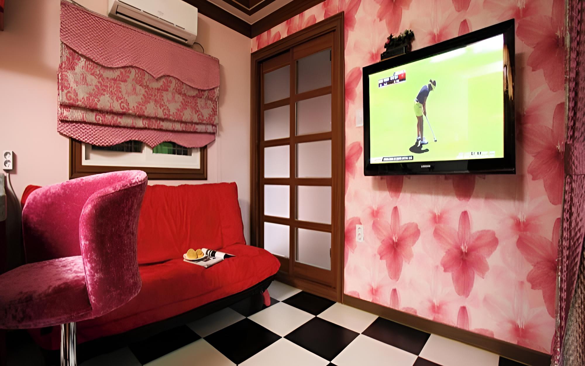 Room (Sweetie Love (Duplex))
