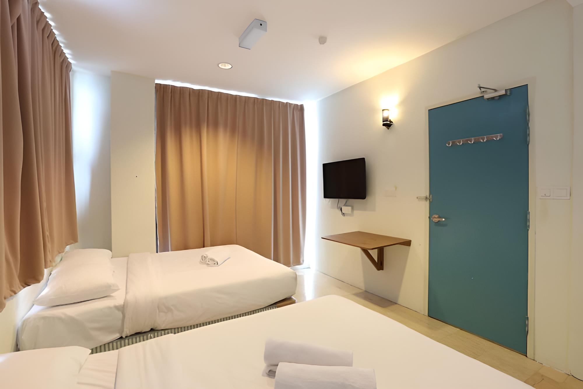 Deluxe Quadruple Room (Duplex) photo 3