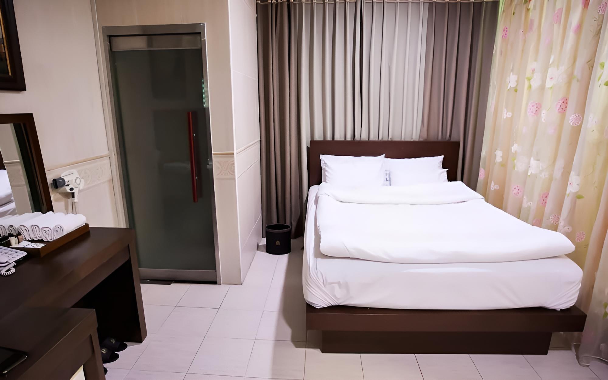 Room (Aqua room double)