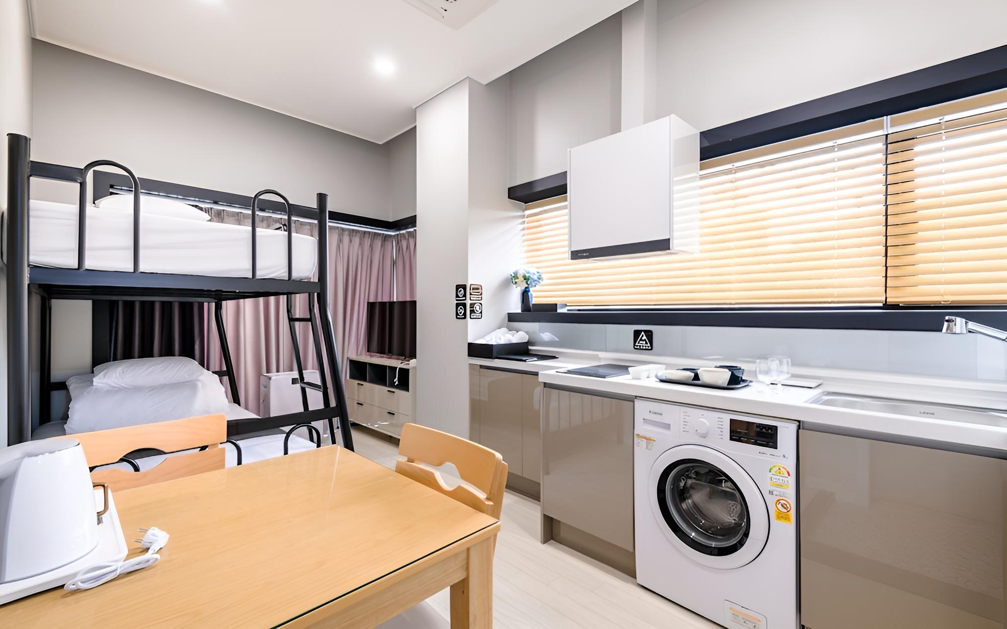 Room (Standard Room 206 non-cancellable)