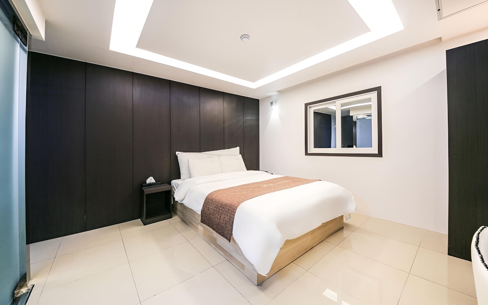 Room (VIP duplex twin)