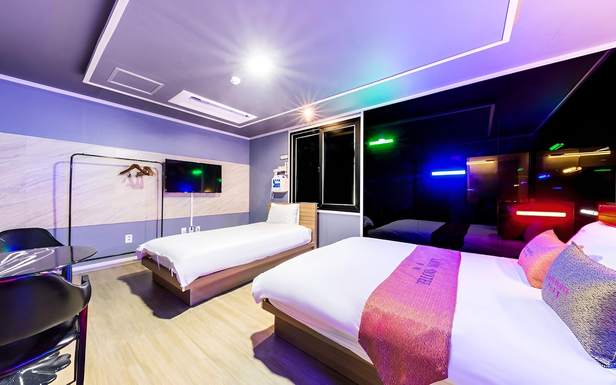 Room (Event Special Room (Double + Single)) - Photo 3