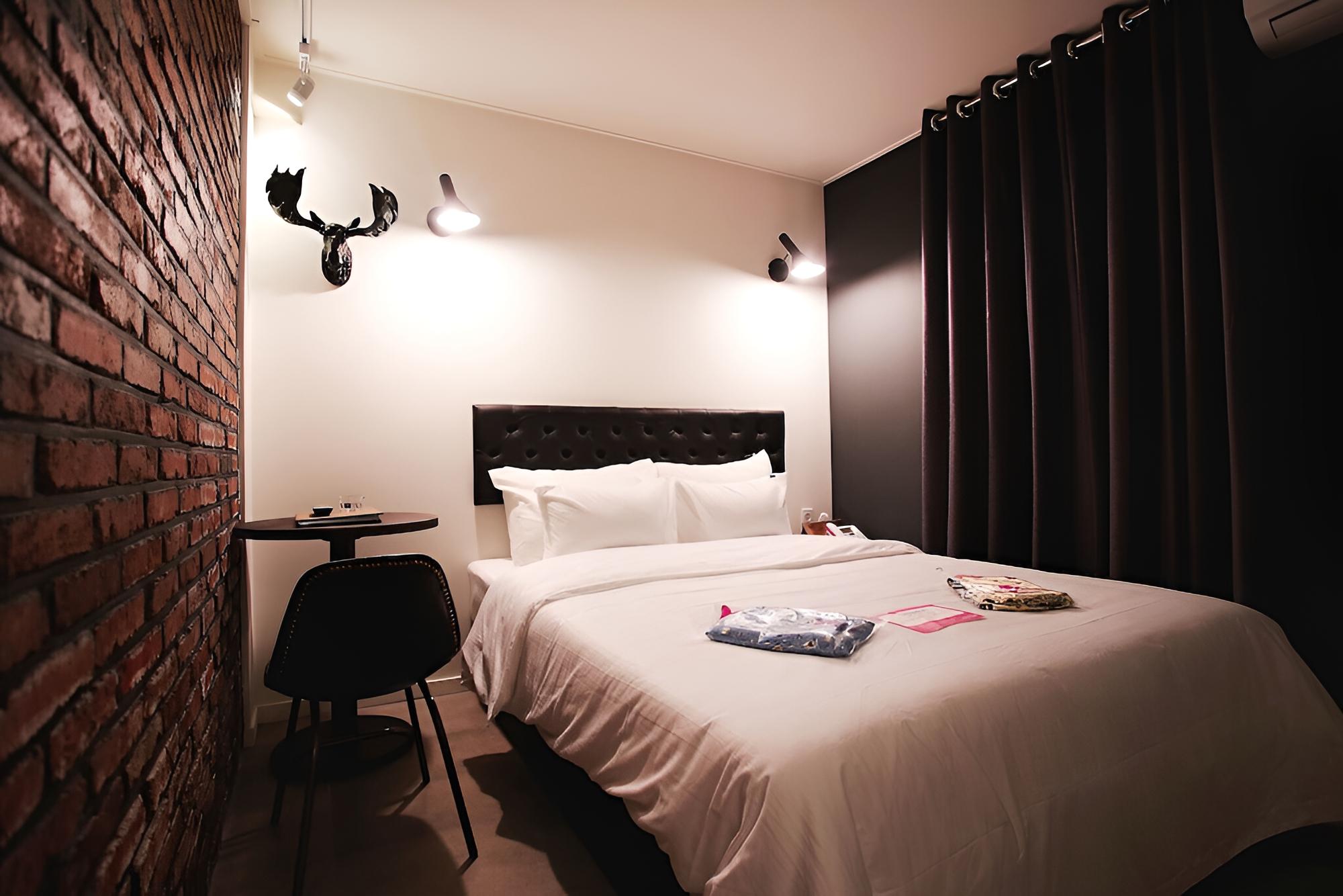 Room (Standard room) - Photo 1