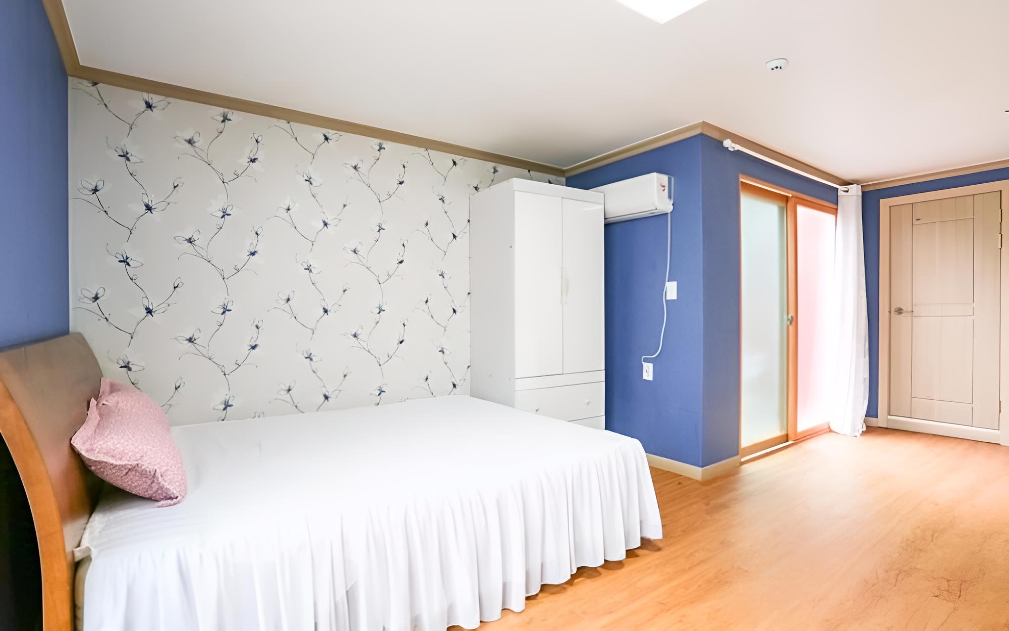 Room (Jasmine 2F)