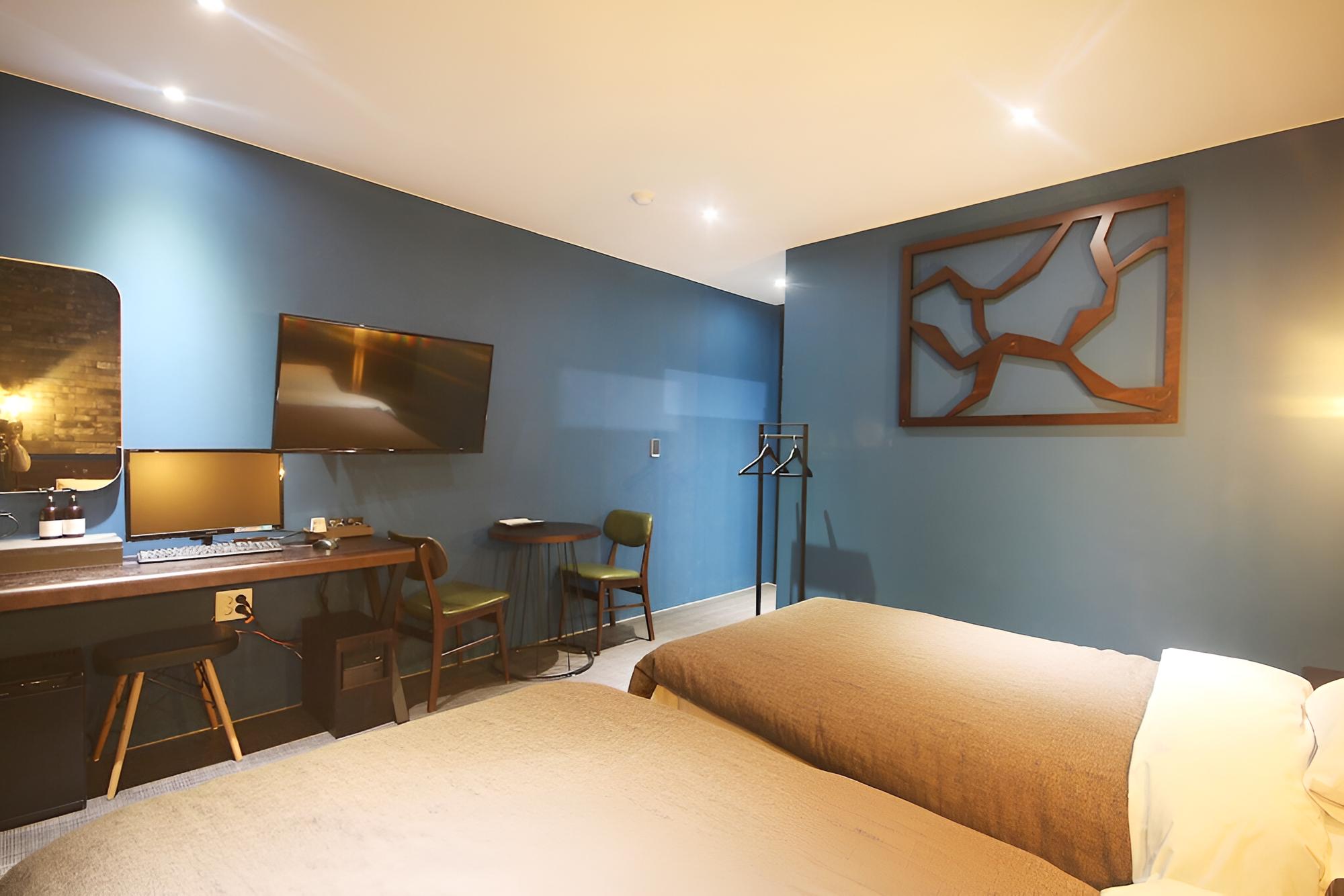 Room (Twin (Netflix viewing + double bed + ) - Photo 3