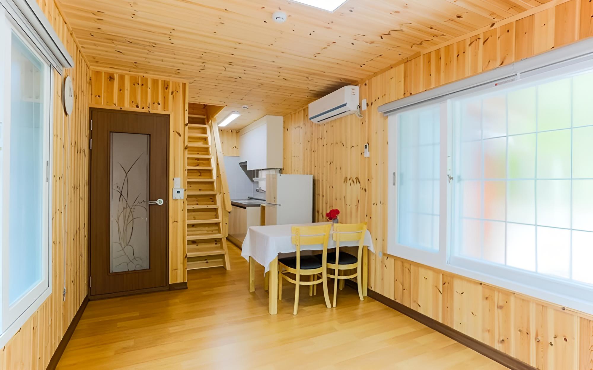 Room (New Building 2 (Duplex))