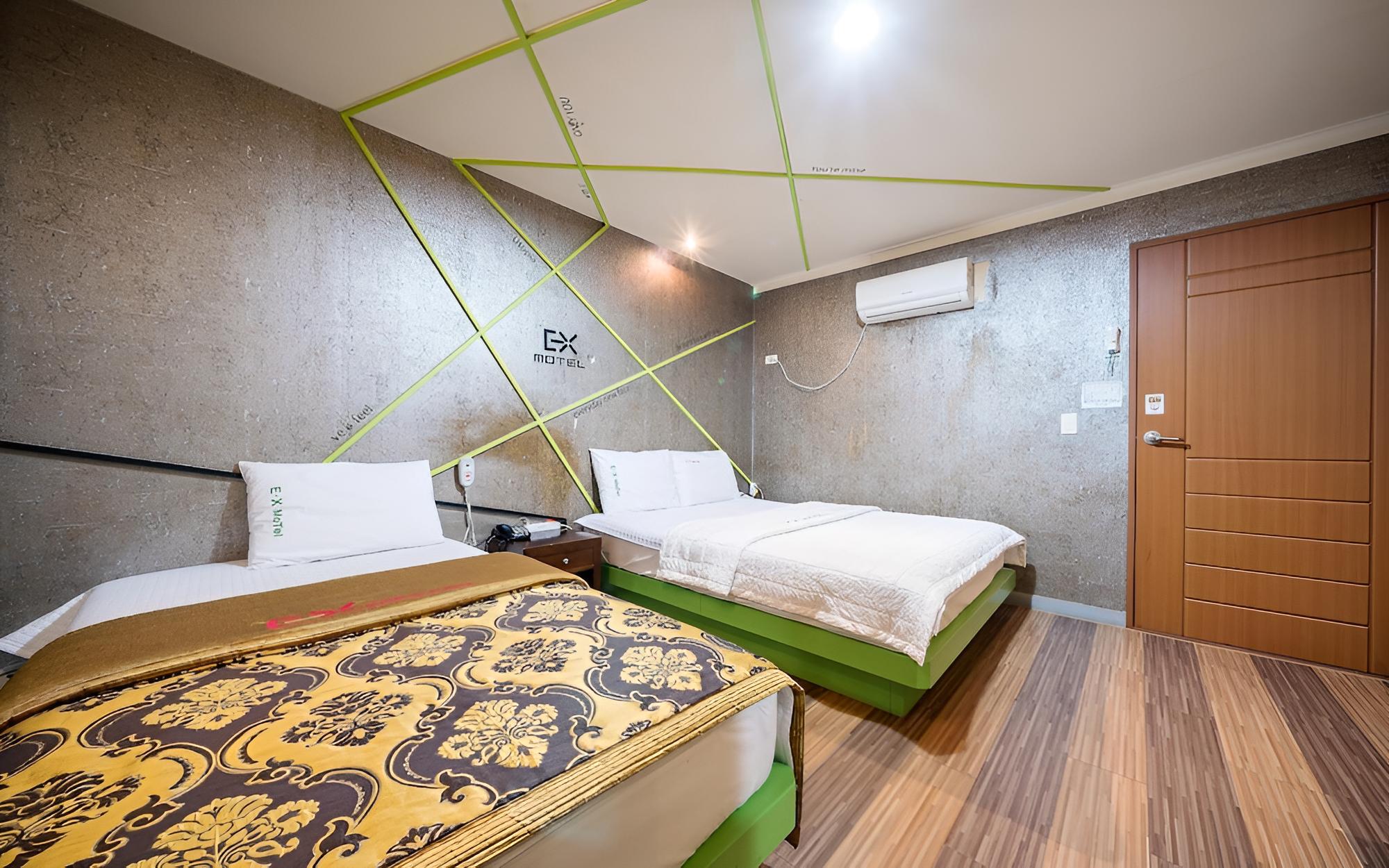 Room (Twin-Degian concept room (double+sing)