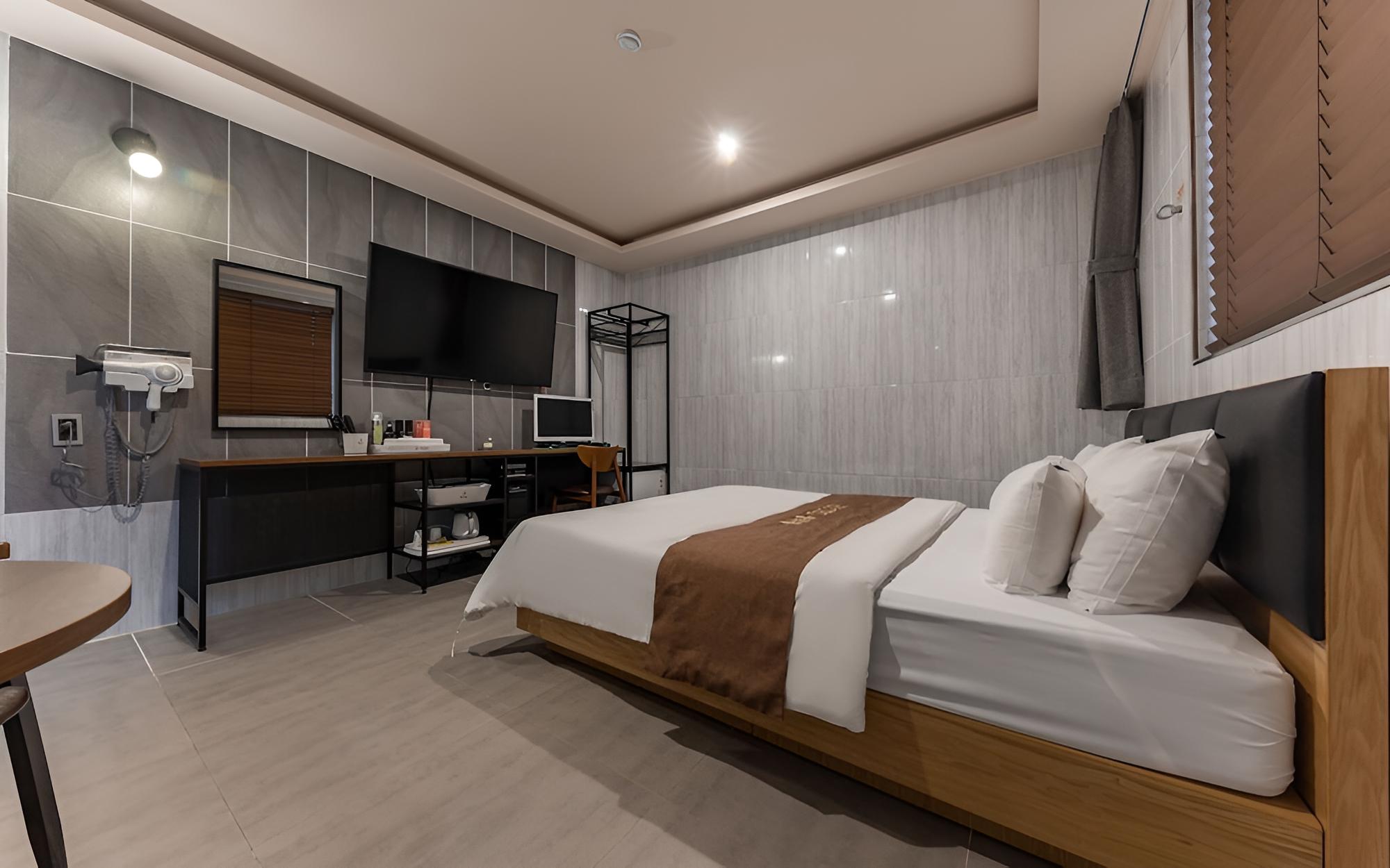 Room (Standard B) - Photo 4