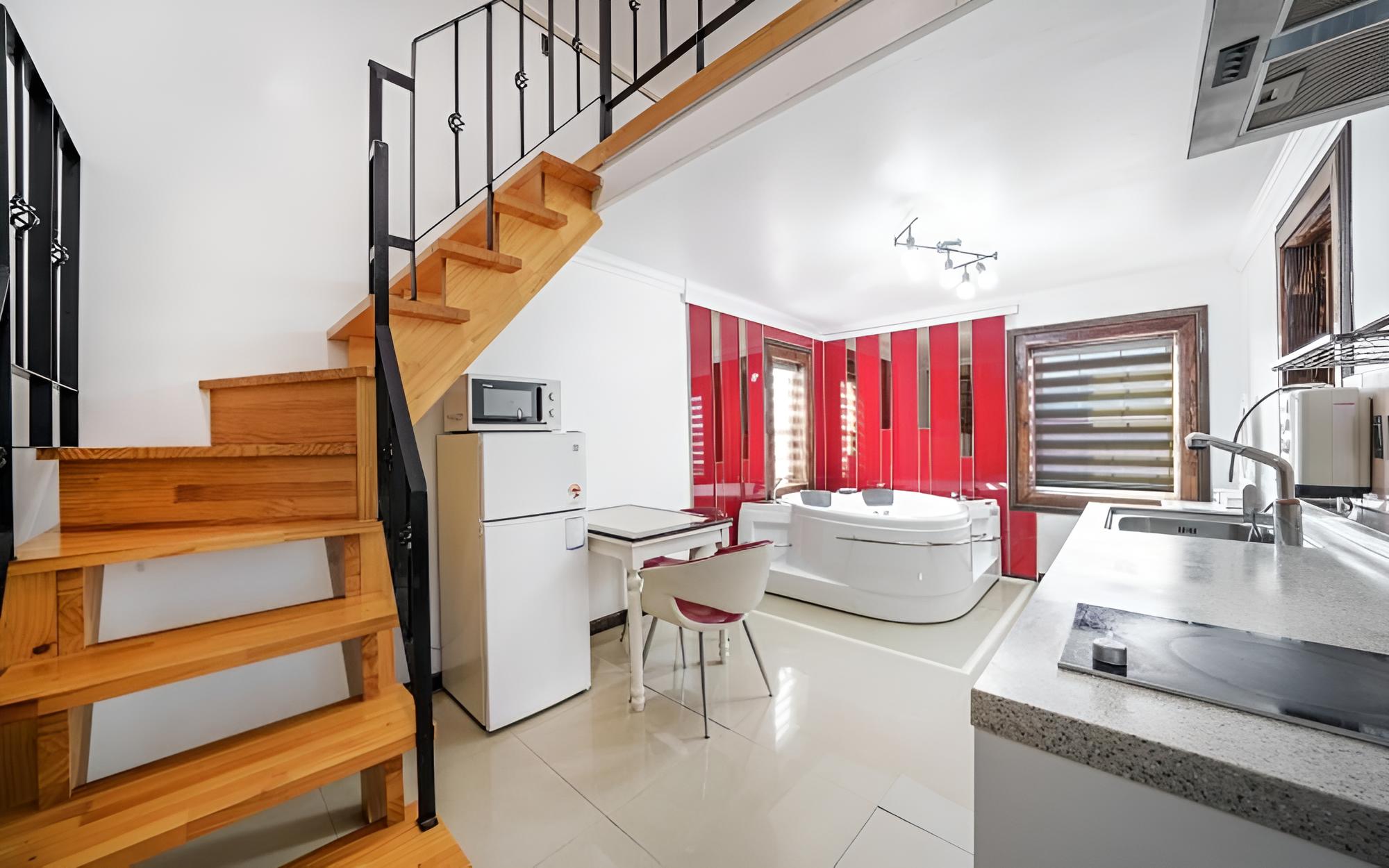 Room (Happy Land 3(Spa duplex individual ba)