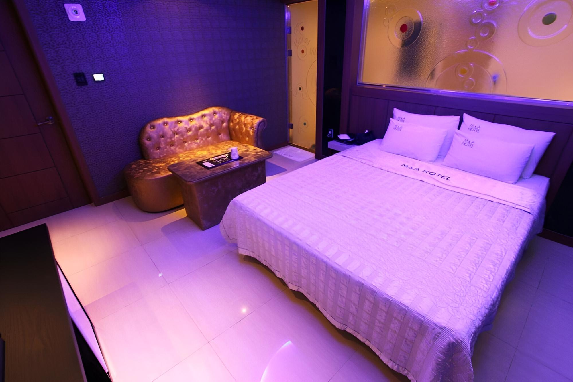 Room (Special Room)