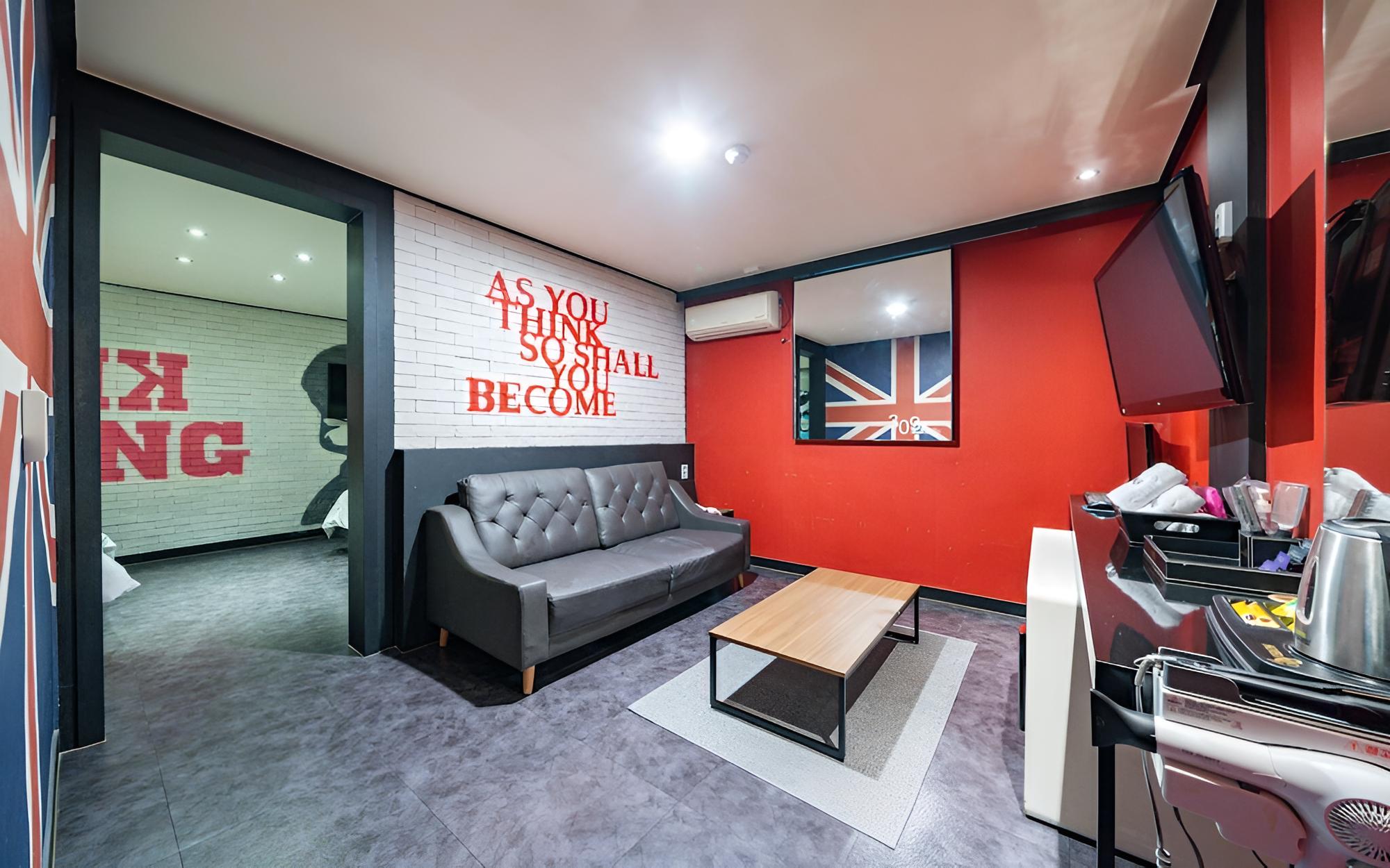 Room (Duplex Twin (65-inch TV OTT)) photo 2