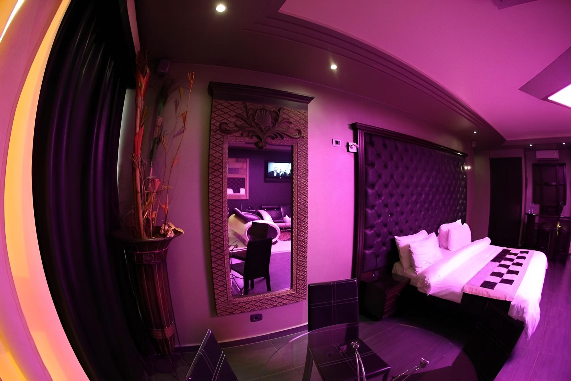 Junior suite with balcony and sea view