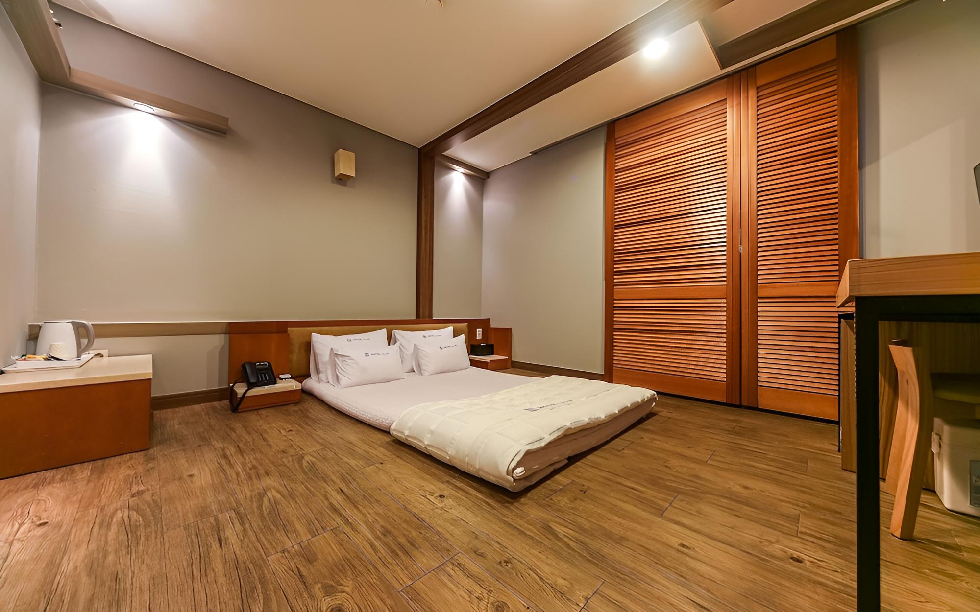 Room (Standard Korean Room) - Photo 2