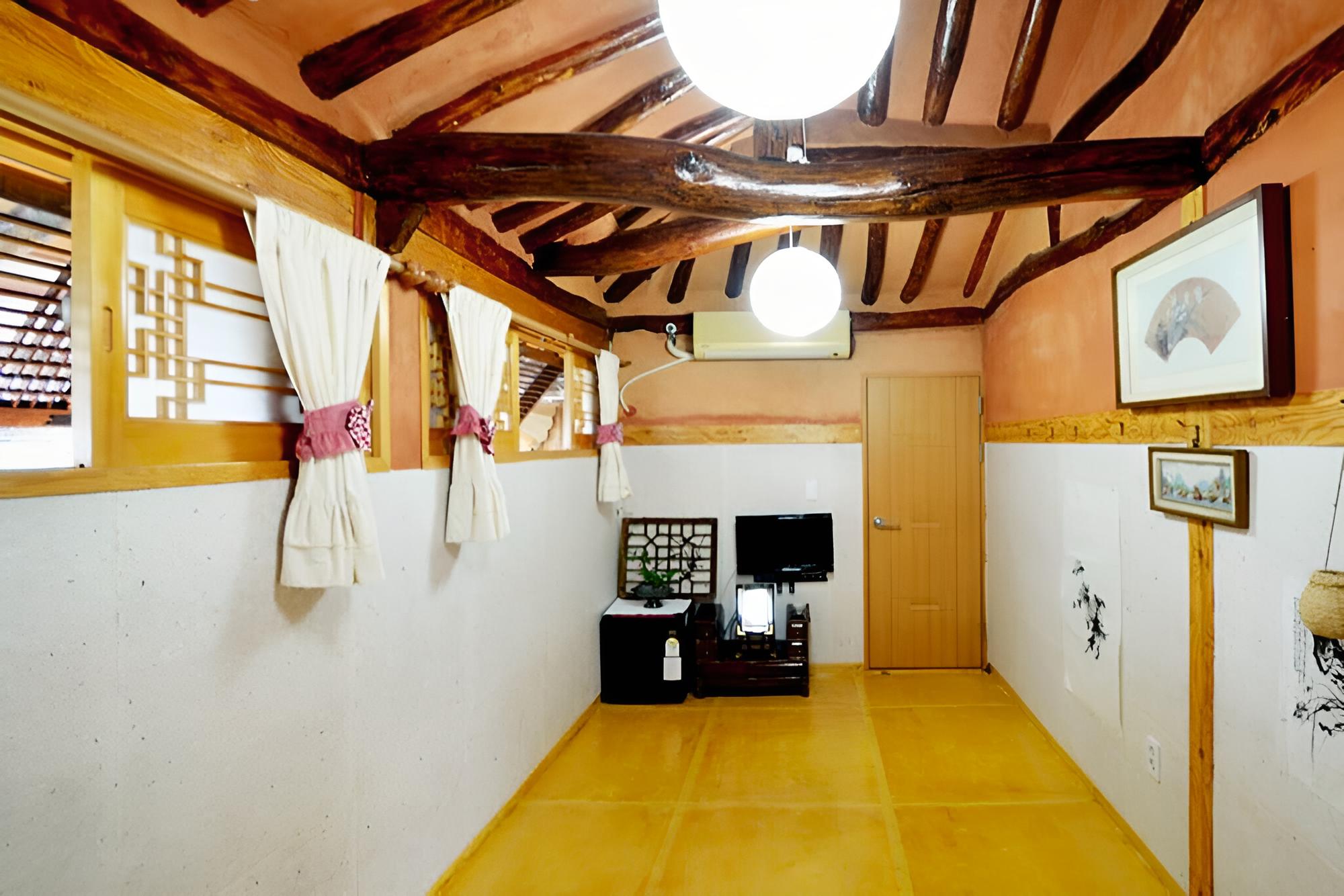 Room (Spring waltz)