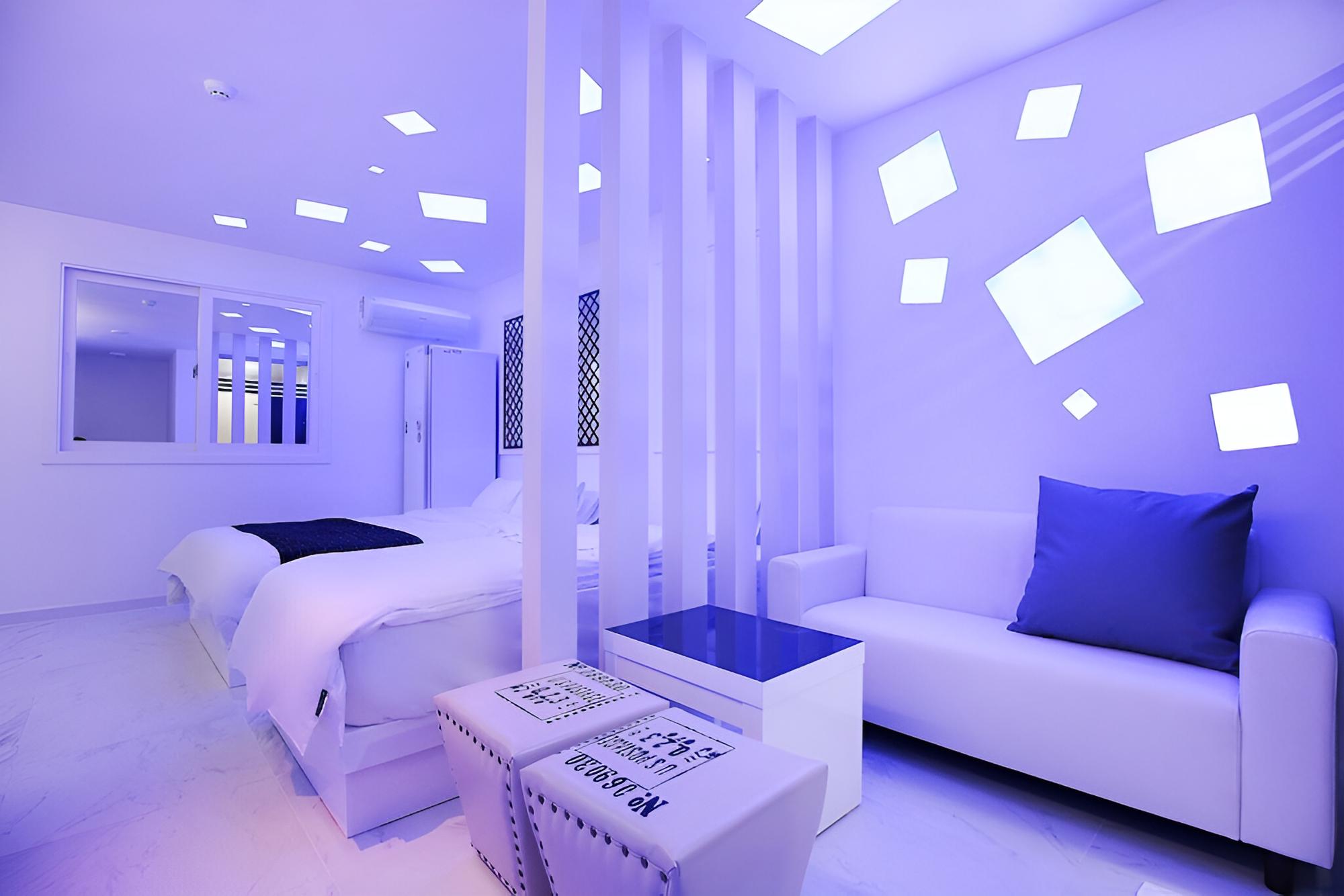 Room (VIP (two-bed / sparoom))
