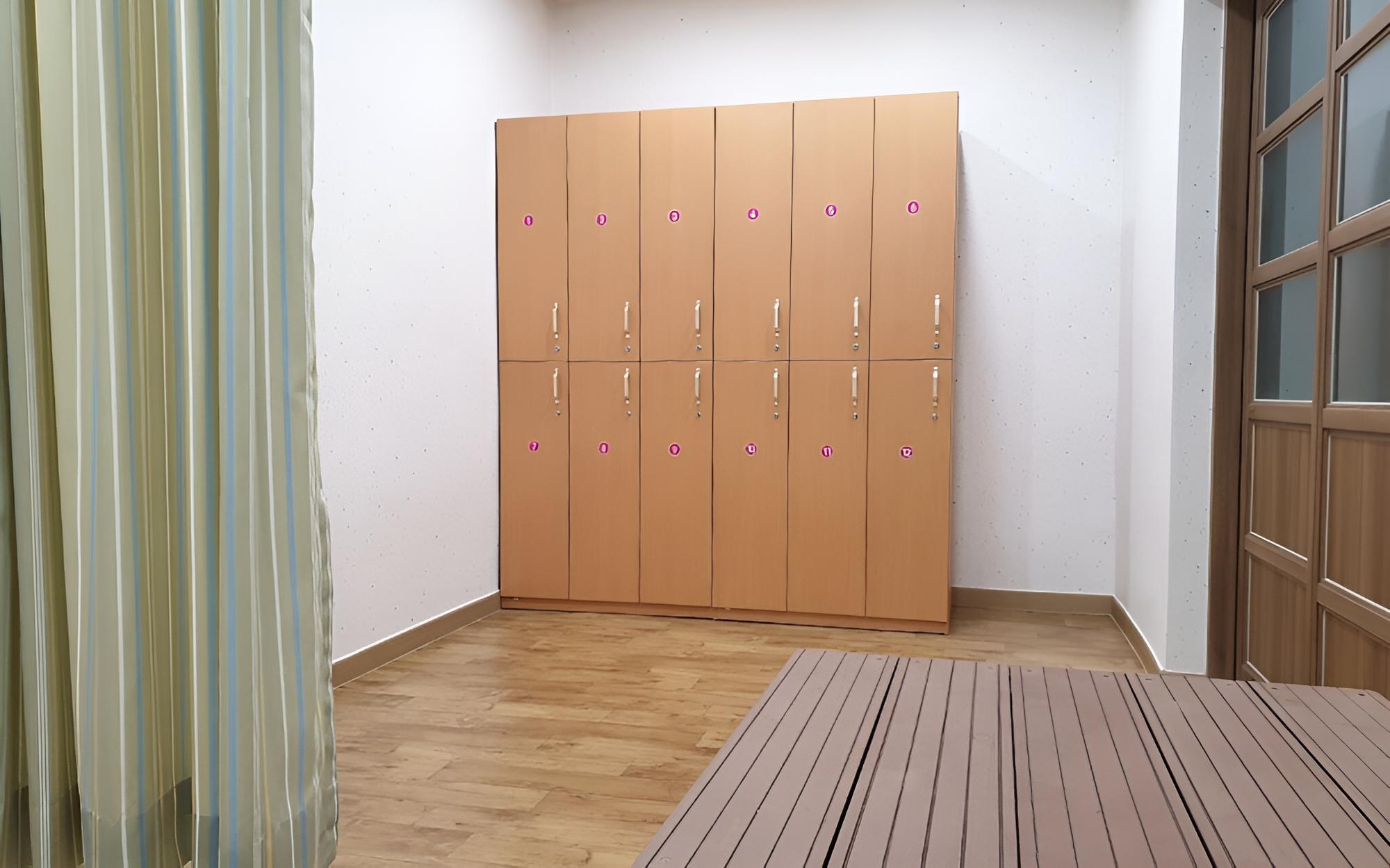 Room (Group (small)) - Photo 1