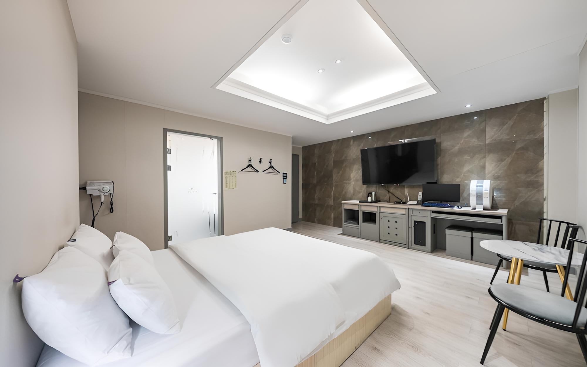 Room (General (Business)) - Photo 6