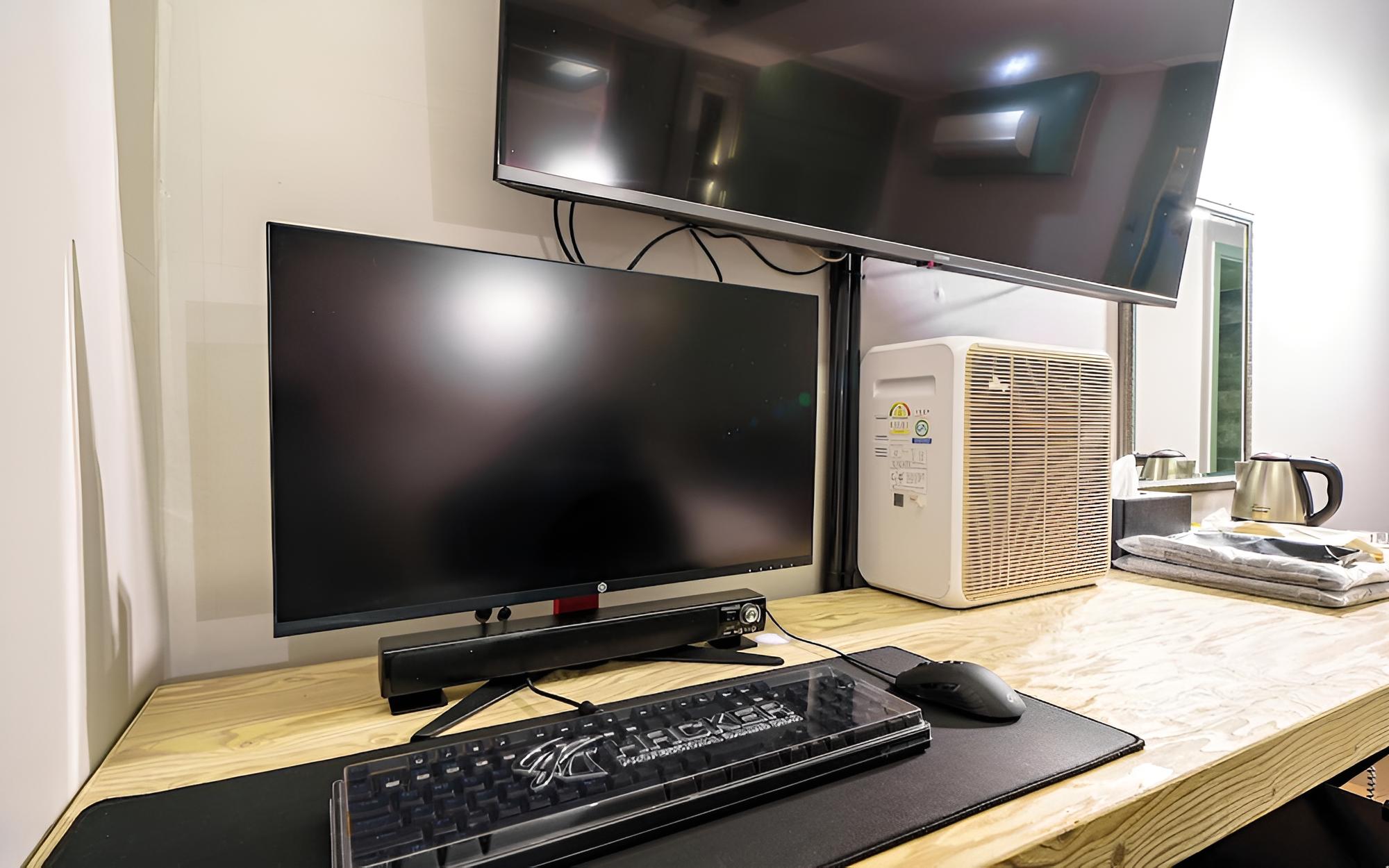 Room (Deluxe - 1 Pc of PUBG (Free Netflix D) - Photo 4