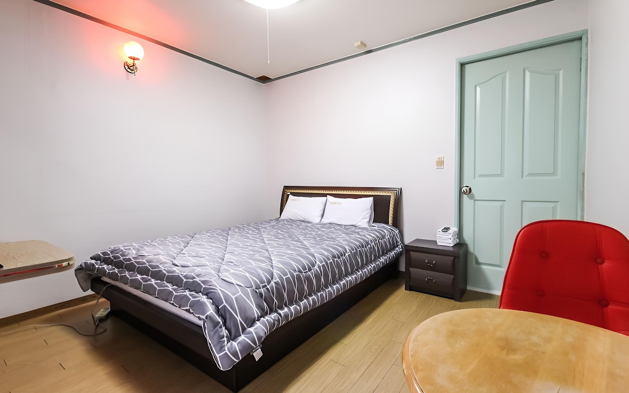 Room (Standard room B)