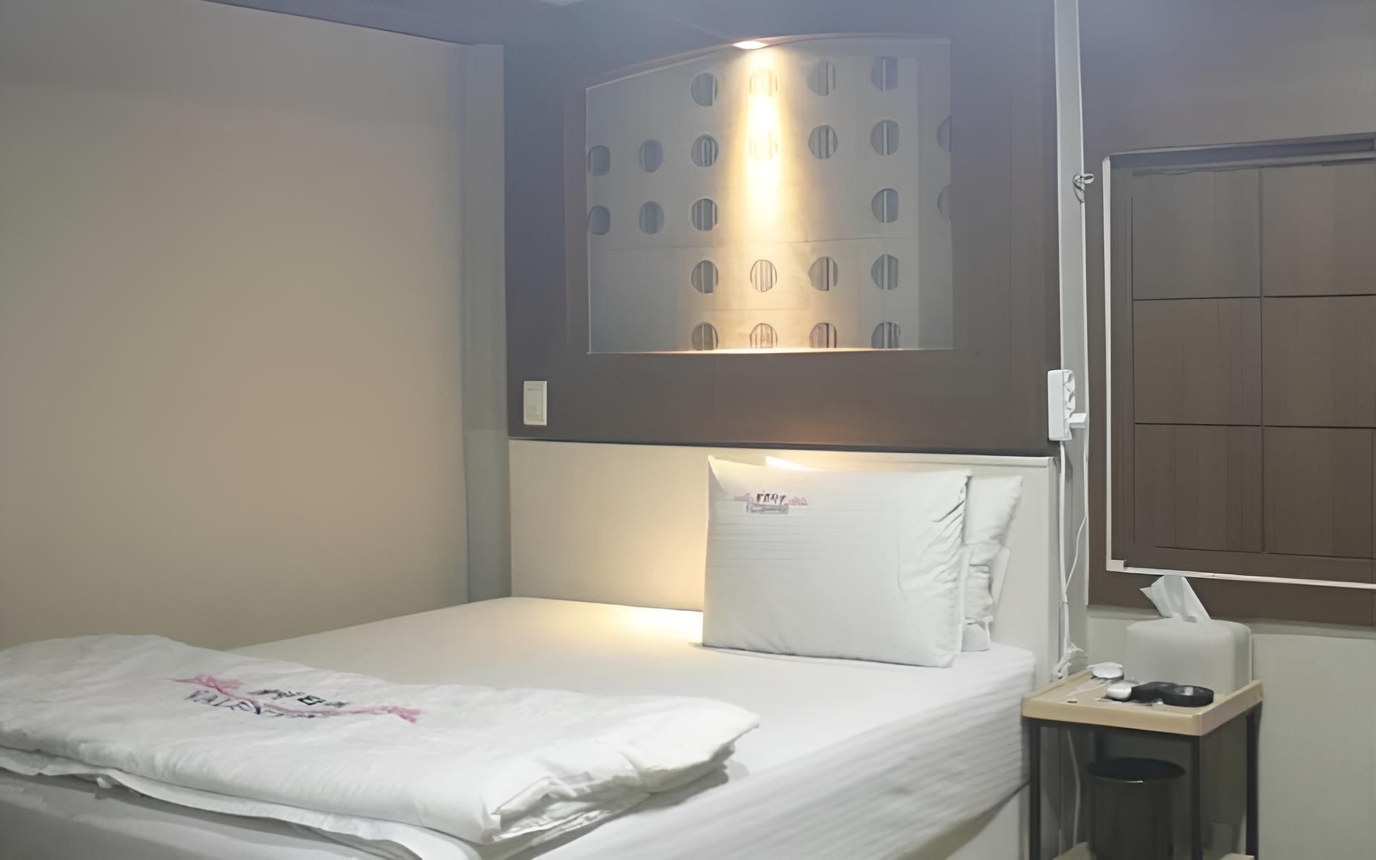 Room (General Room B (with bathtub O))