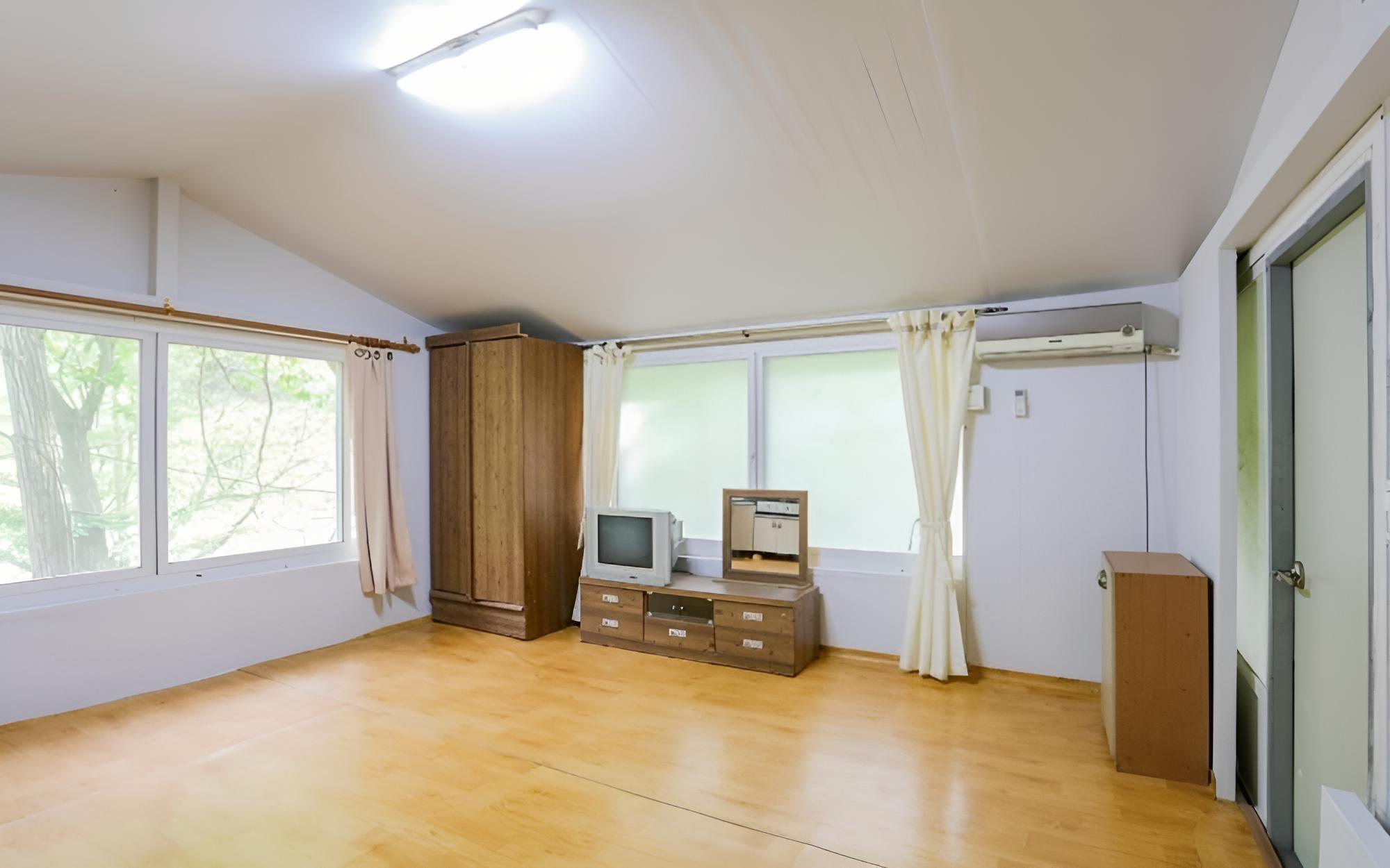 Room (Moon Room) photo 2