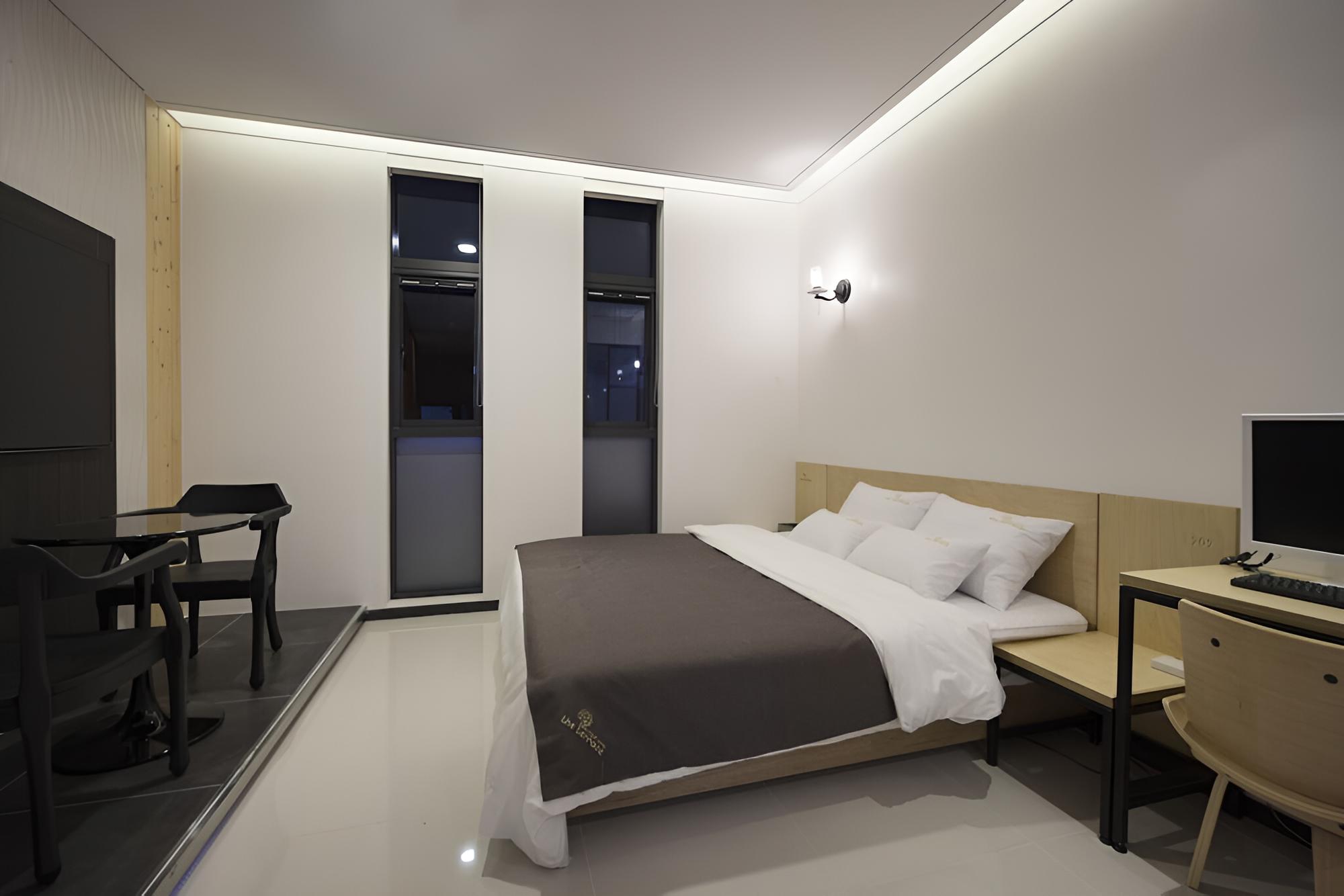 Room (1 room 1 parking standard (completely) - Photo 1