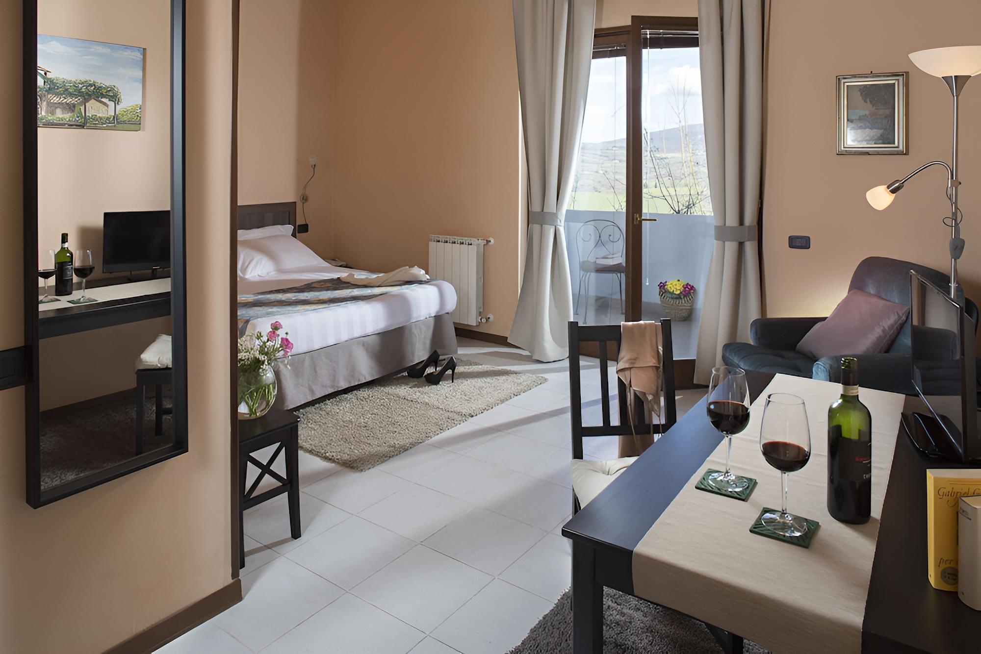 Superior Double Room, Balcony, Hill View photo 1