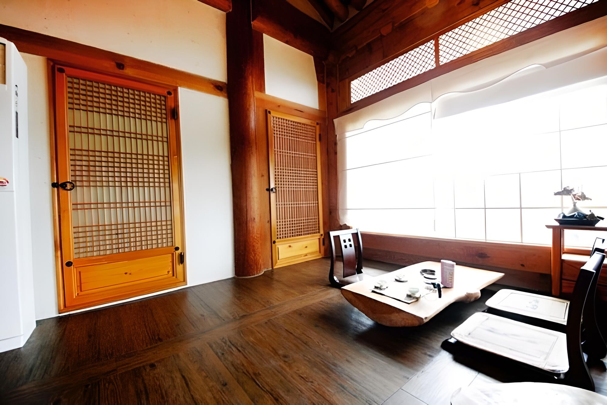 Room (Hangcheongdang)