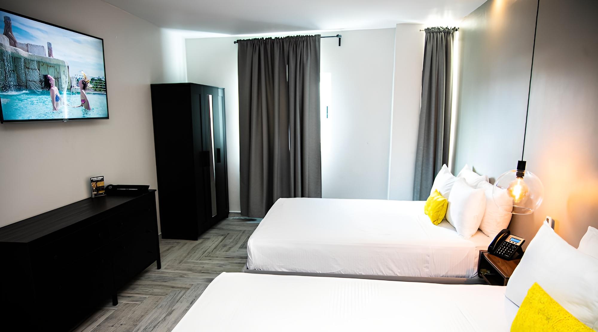 Superior Quadruple Room, 2 Queen Beds
