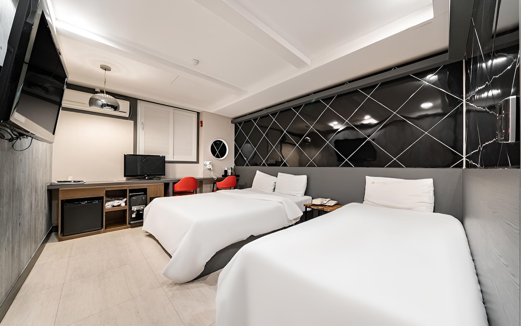 Room (Suite room (twin))