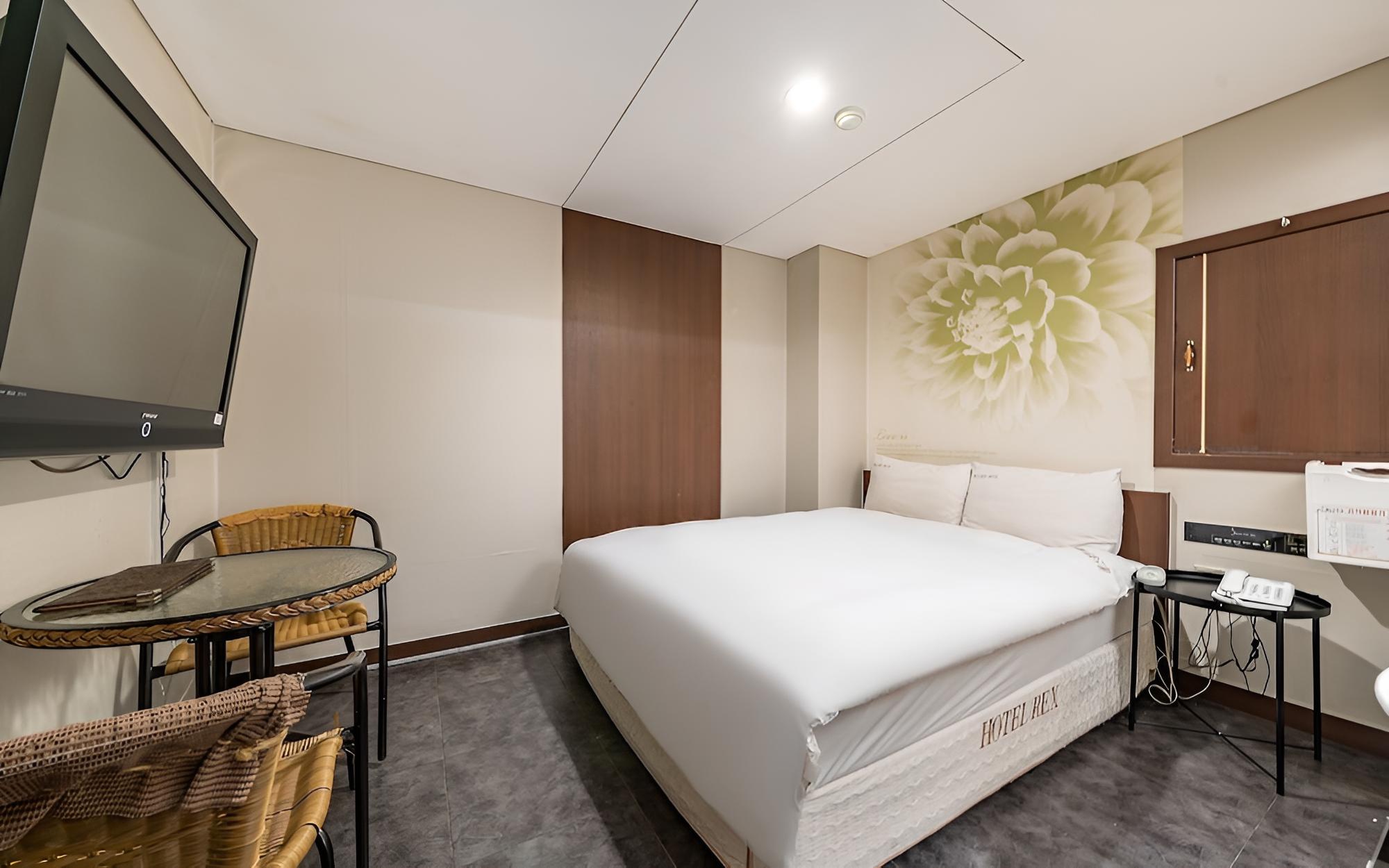 Room (Standard (walk-in only))