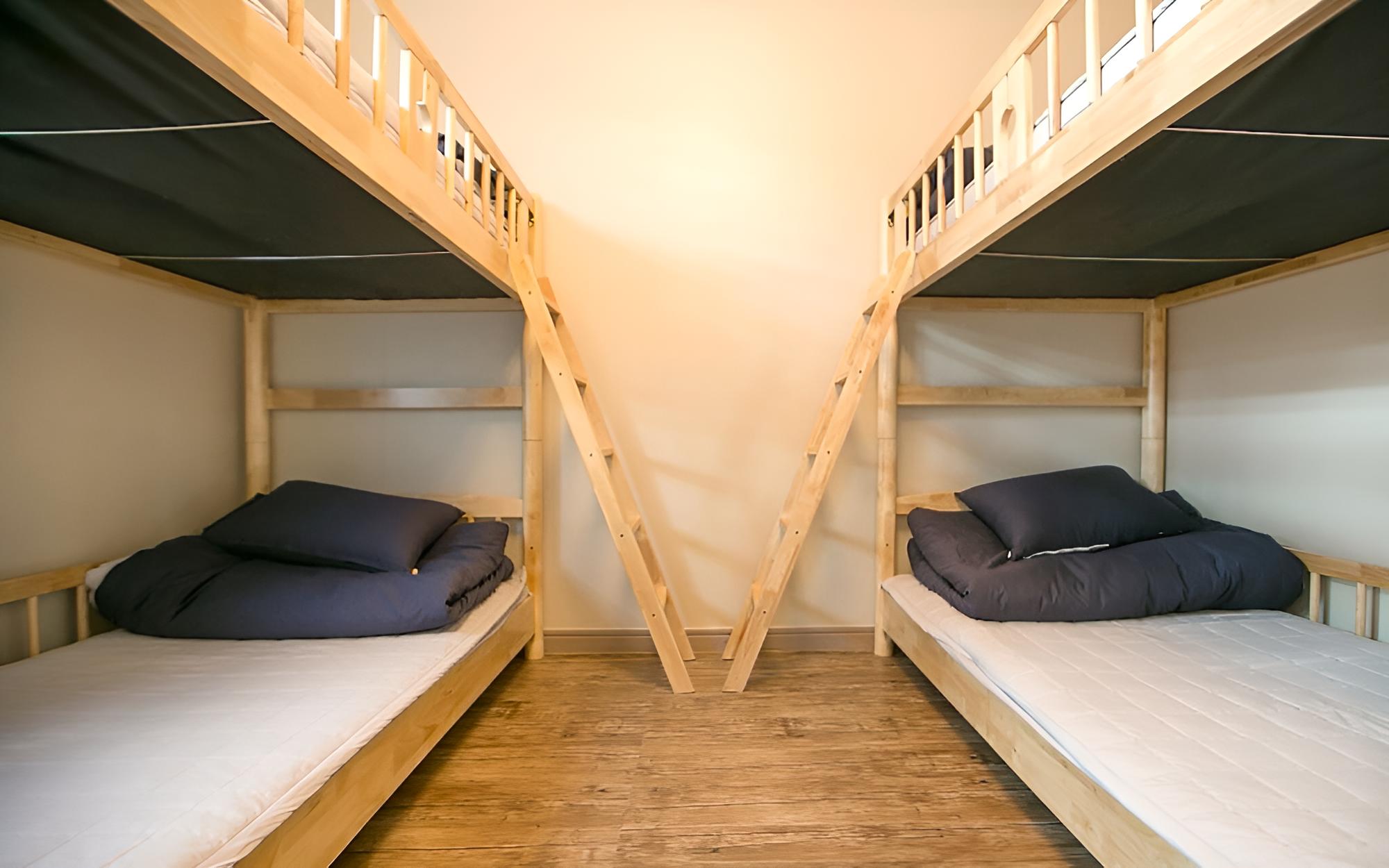 Room (4 female domitory)