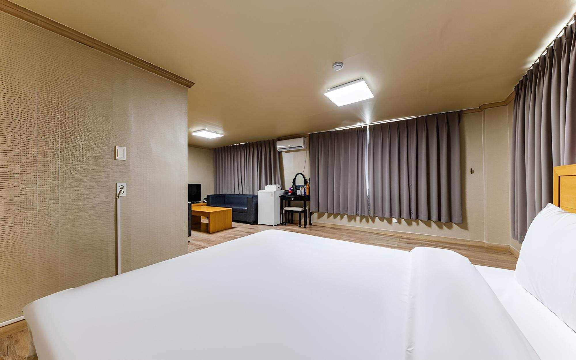 Room (Suite room (small)) photo 3