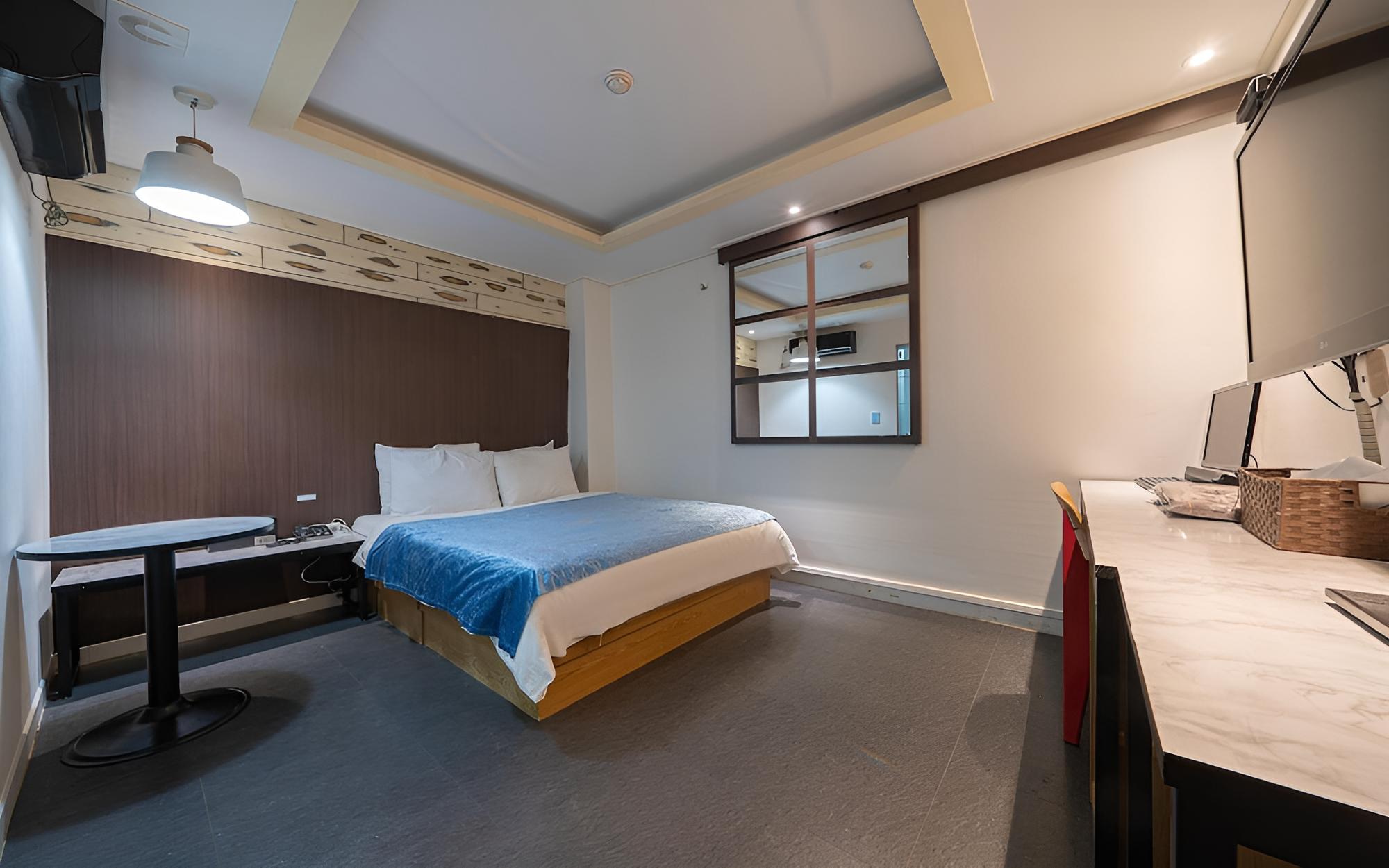 Room (Sleepy + check-out at 18:00 (you will) - Photo 1