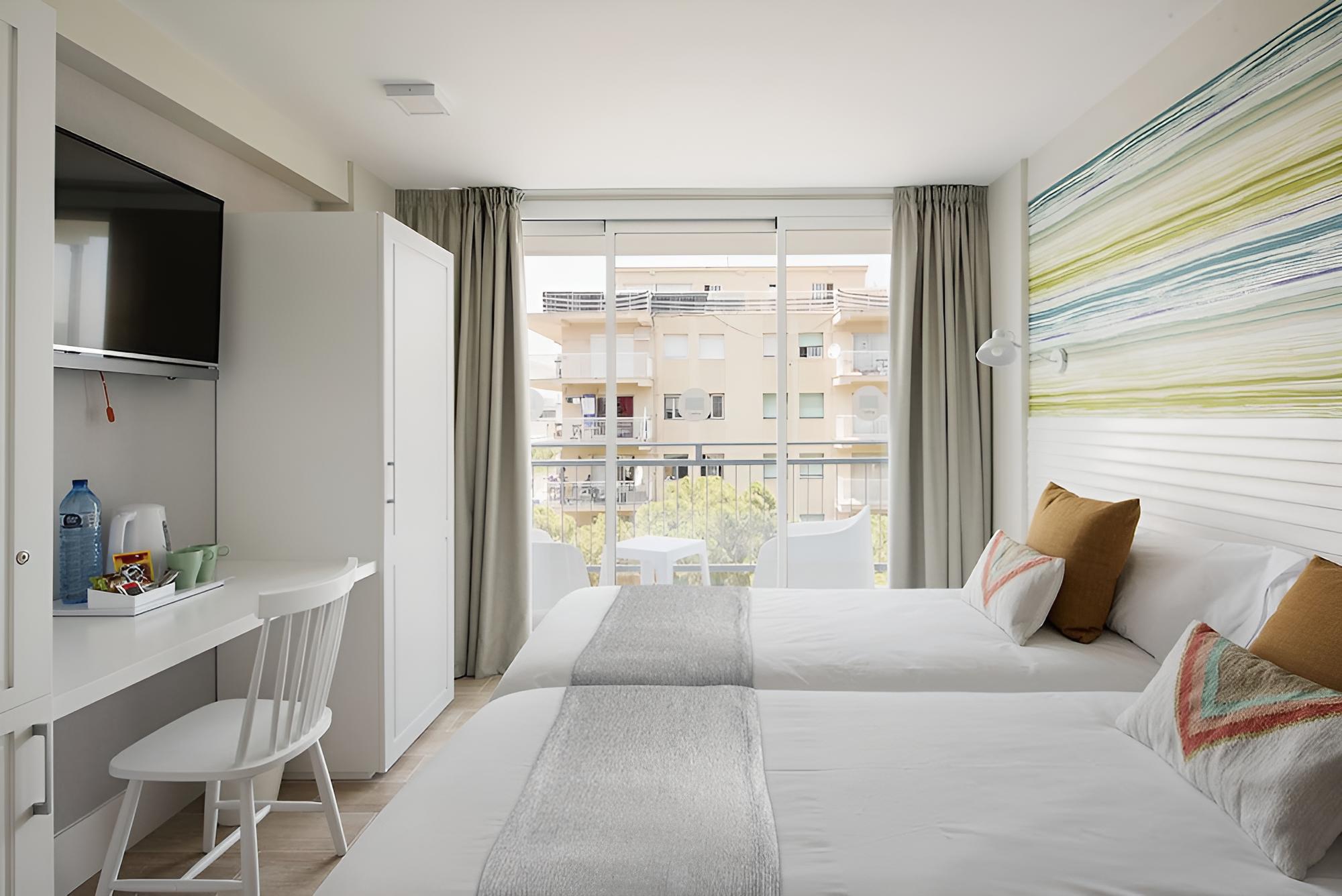 Twin Room, Terrace