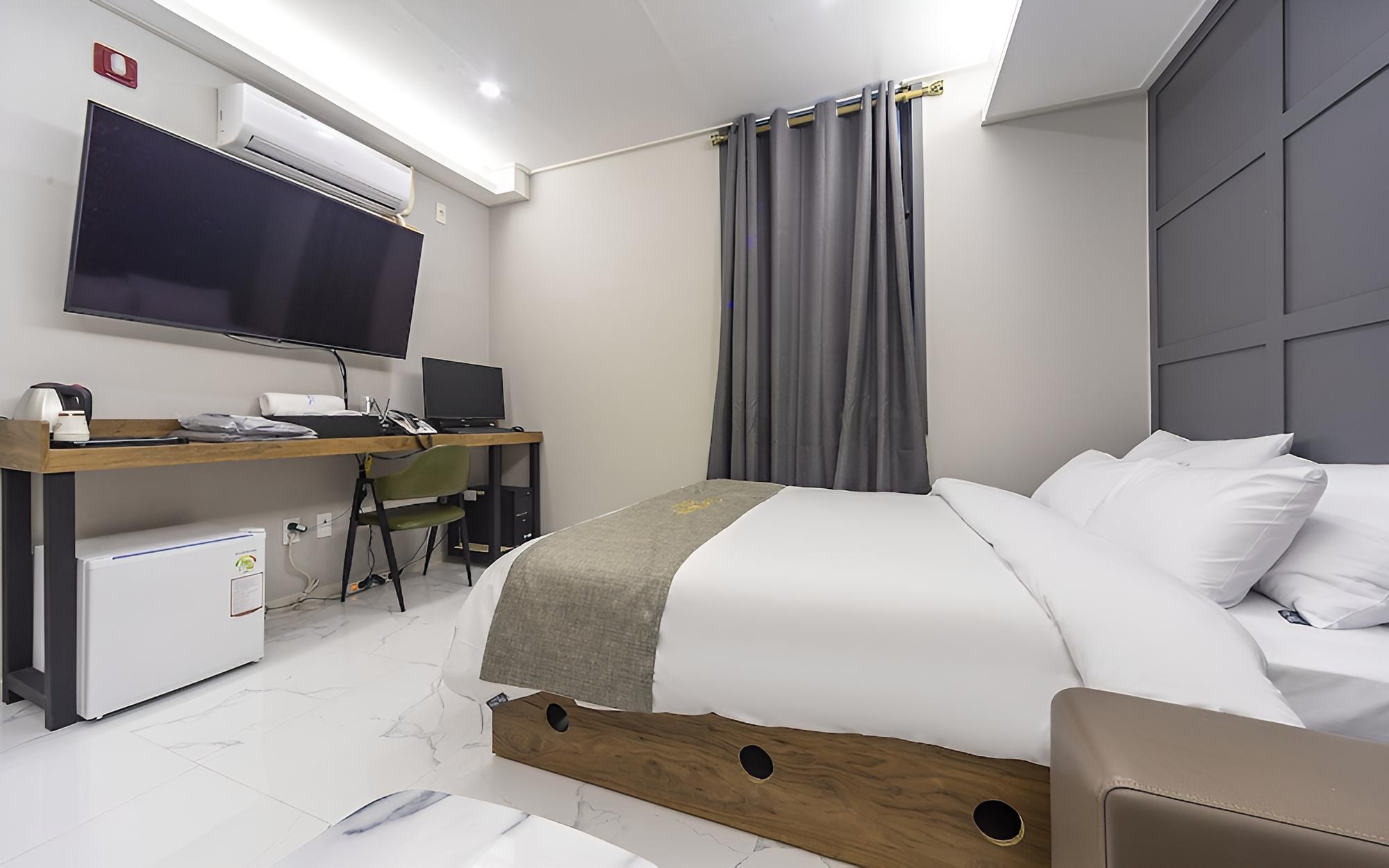 Room (Deluxe (Netflix viewing air purifier ) photo 3