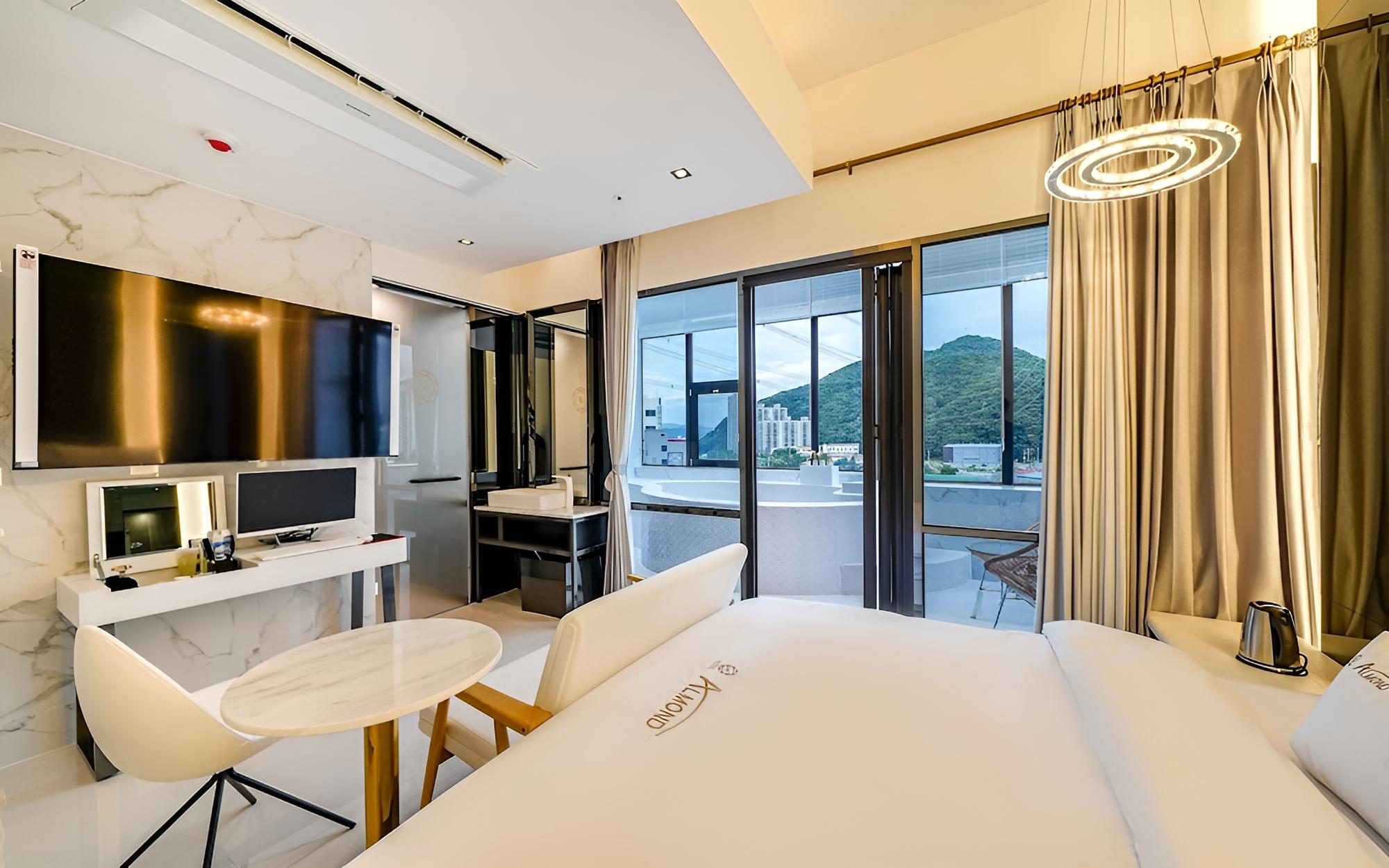 Room (Party Room-Terrace Pool Villa (Random) - Photo 8