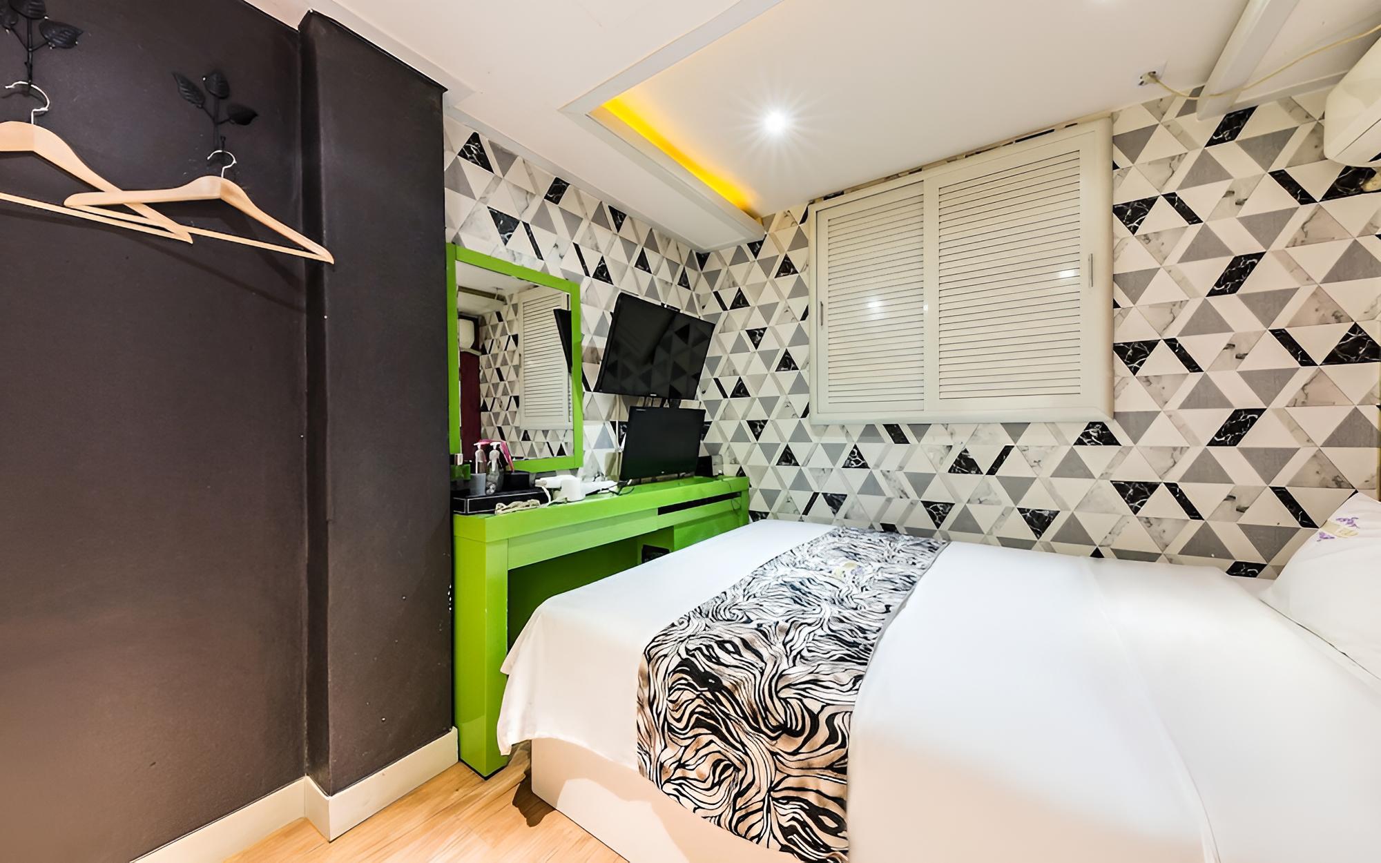 Room (Standard Room)