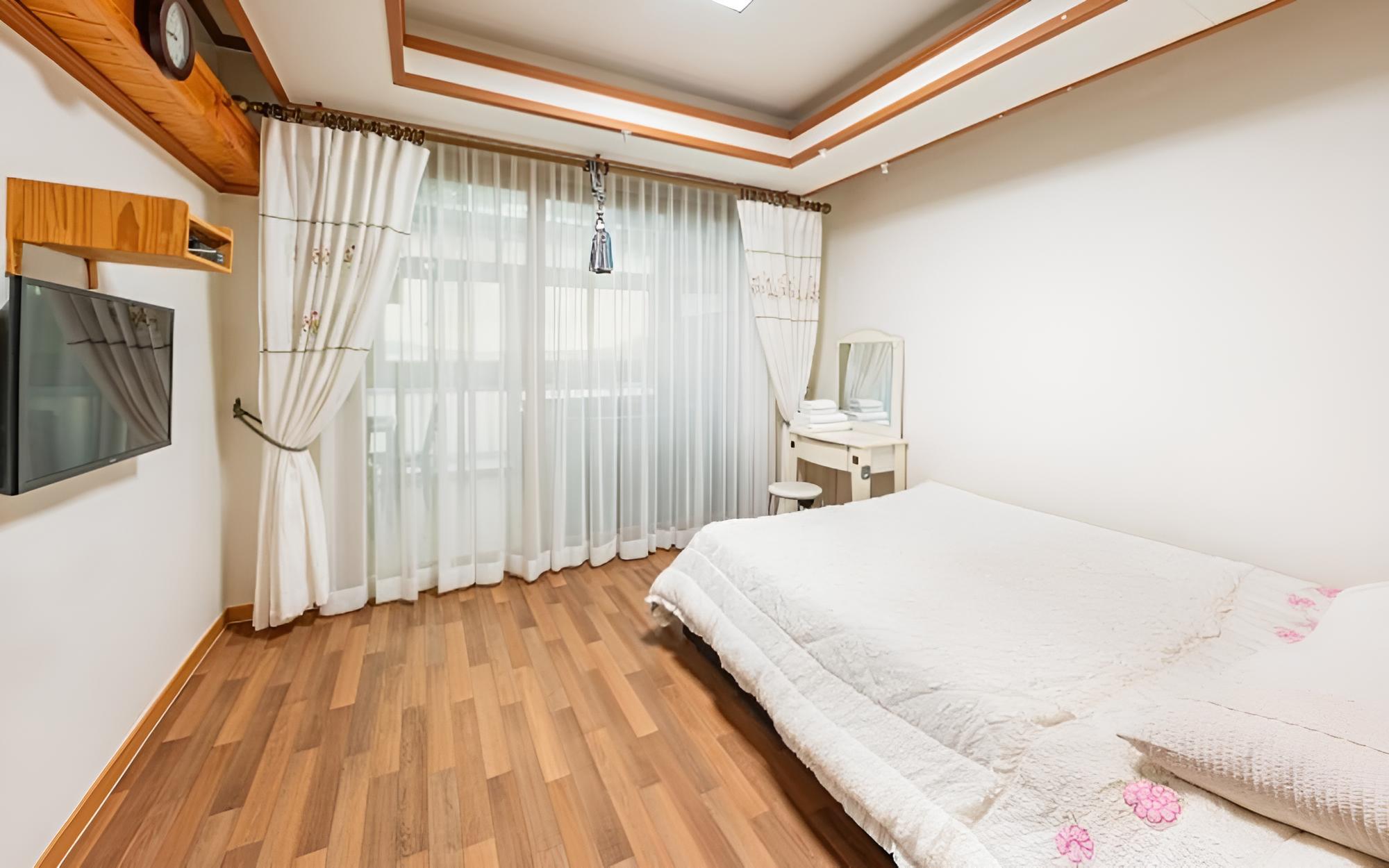 Room (Chiello (Spadong))