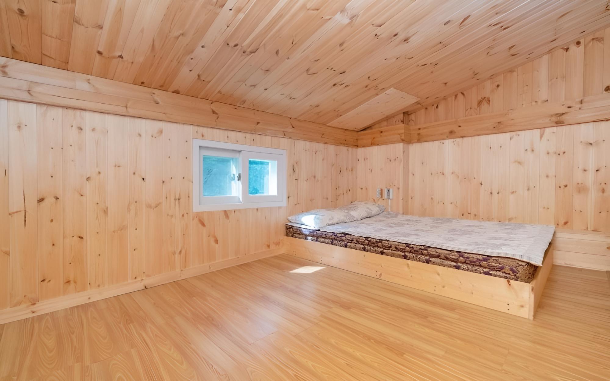 Room (Block B Lilac)