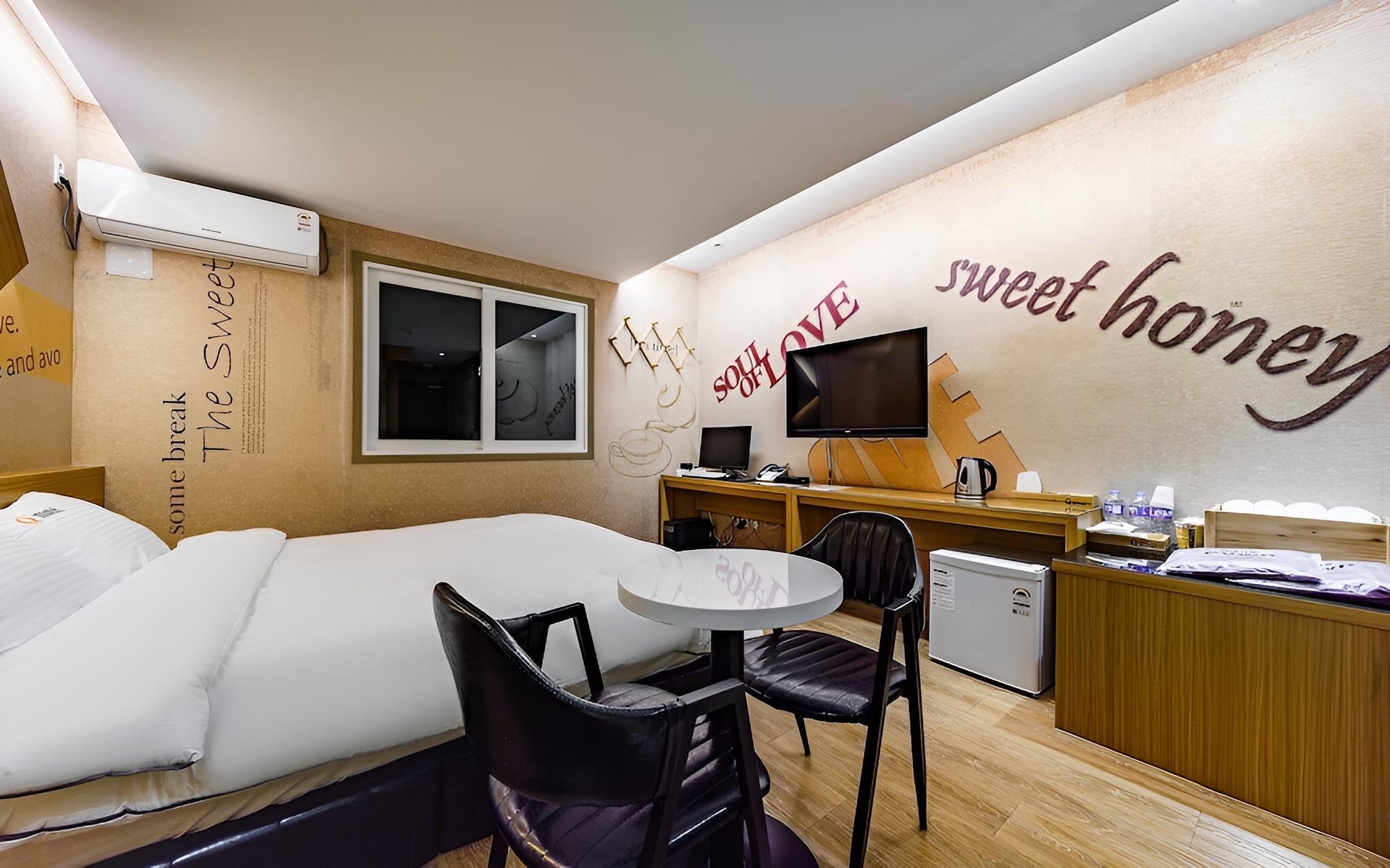 Room (Early check-in)