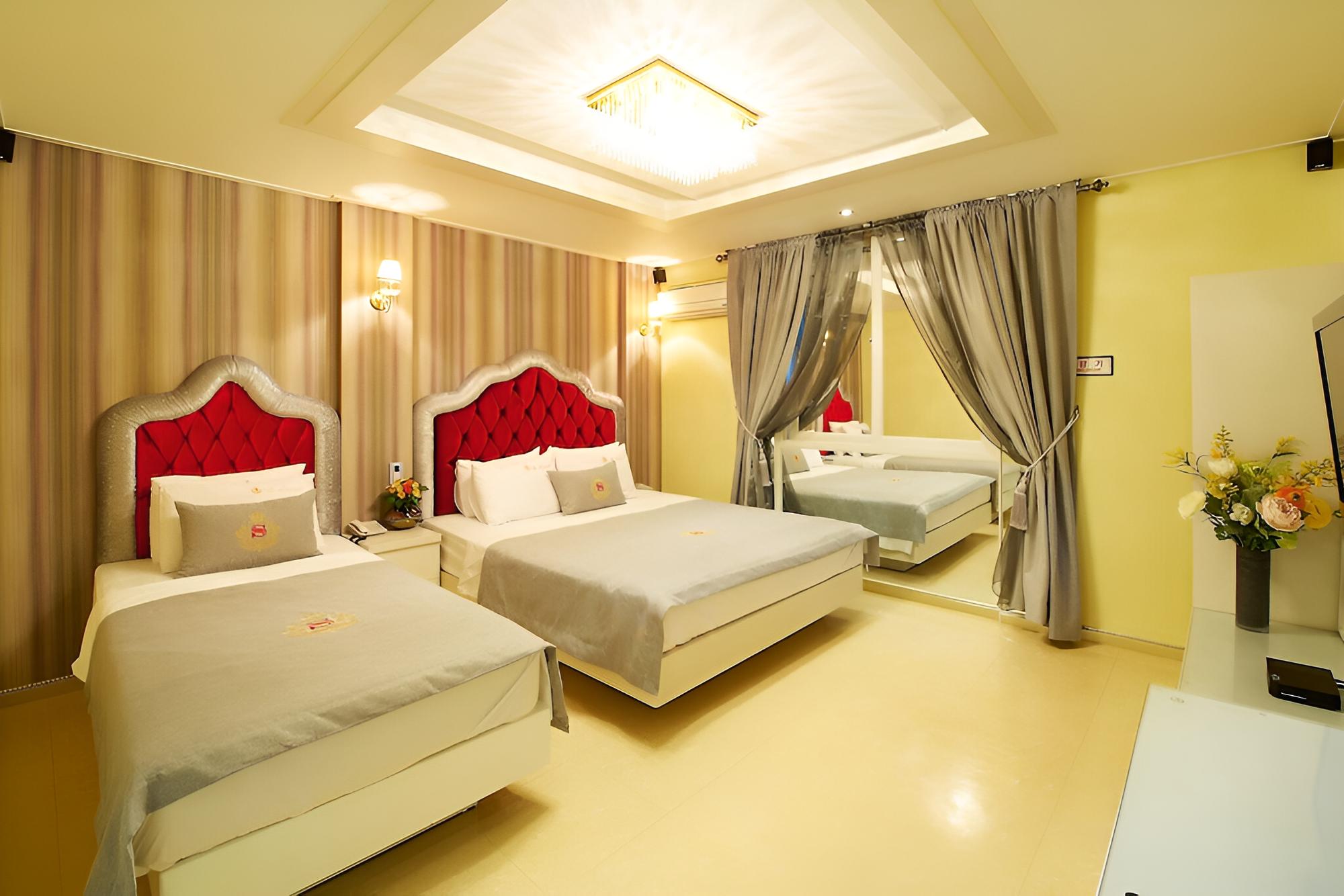 Room (Twin) - Photo 1