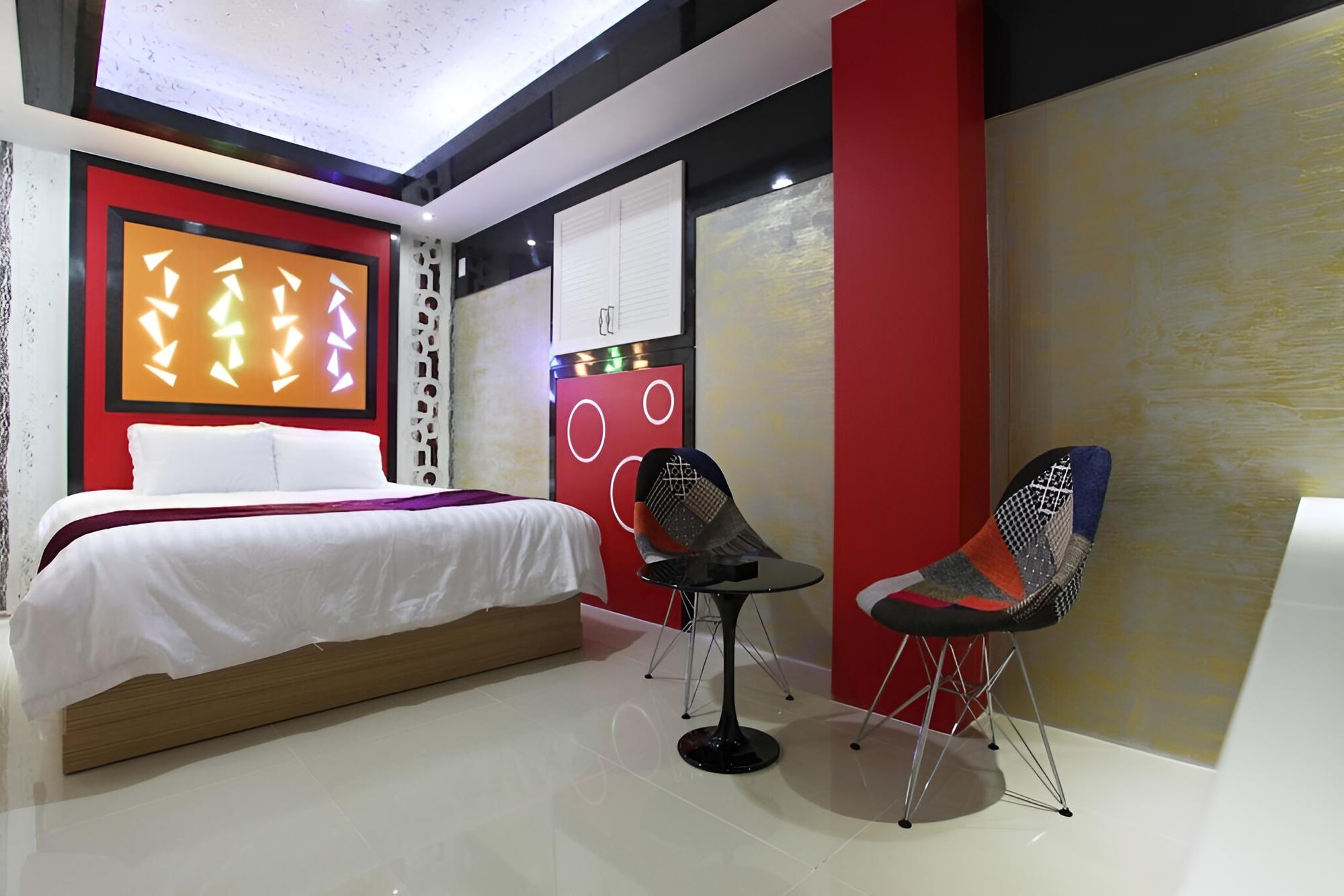 Room (Standard Room) - Photo 6